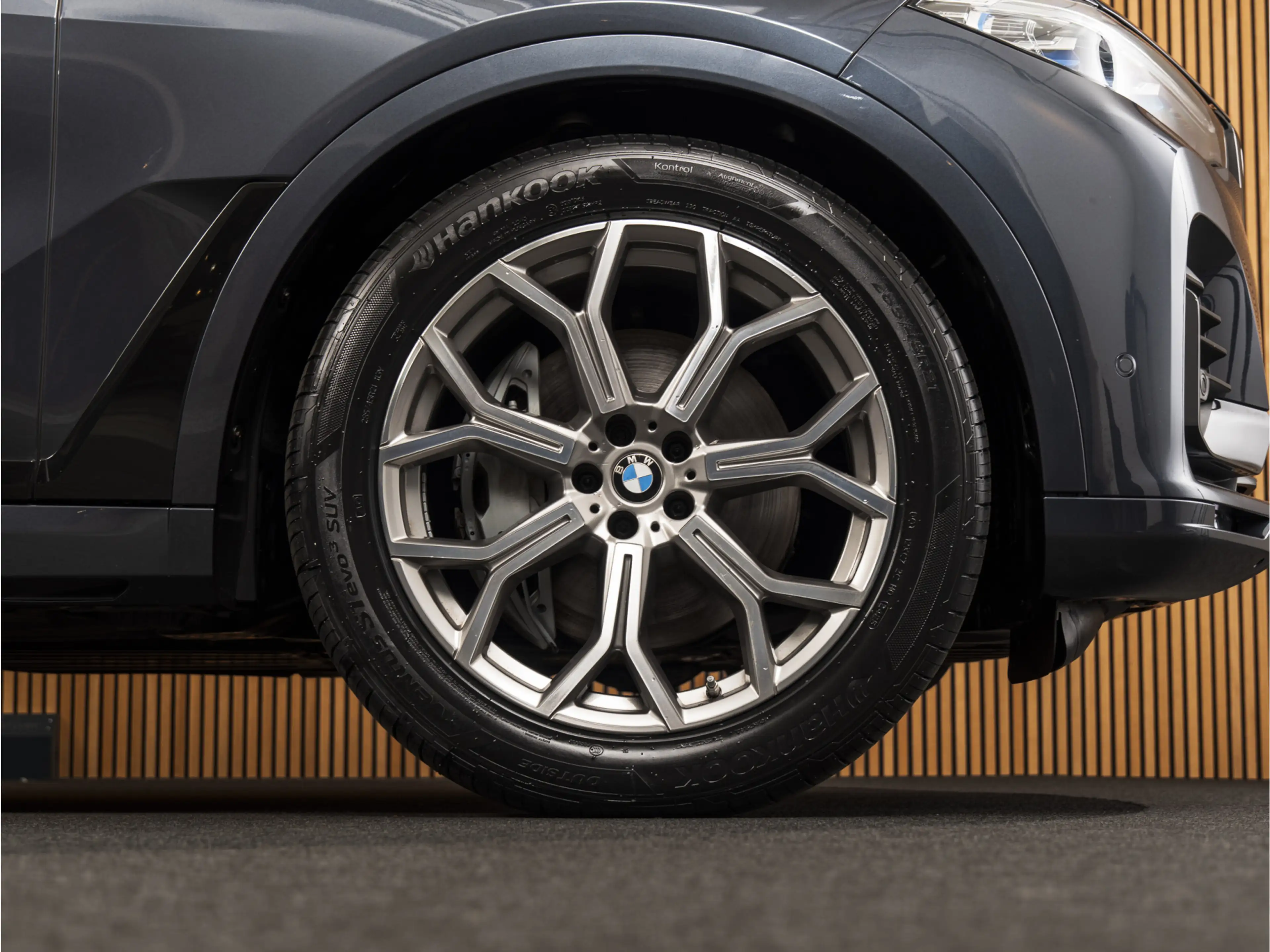 BMW X7 xDrive40i SKYLOUNGE | 7ZITS | H/K | HUD — photo 10