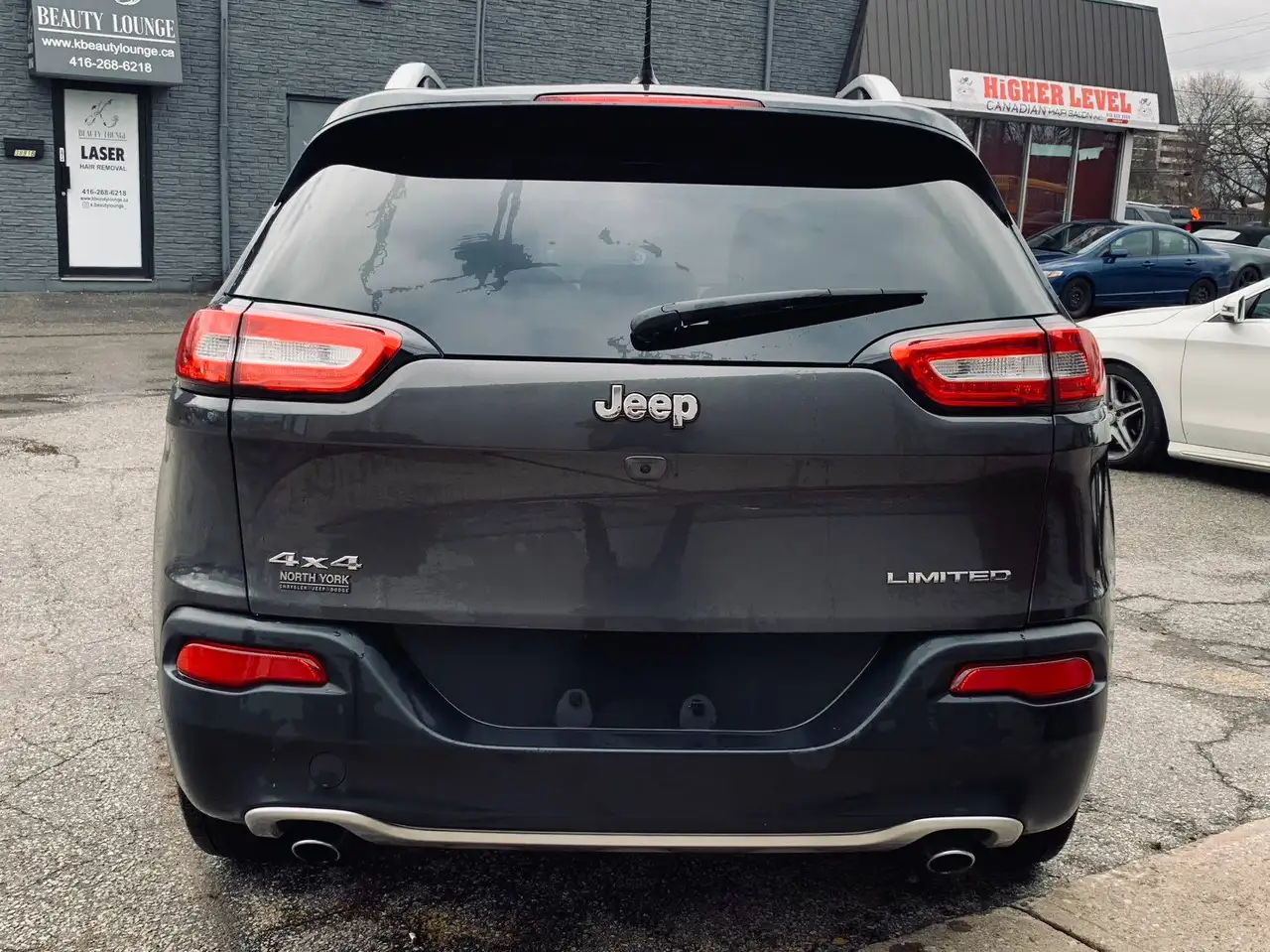 Jeep Cherokee снимка Jeep Cherokee