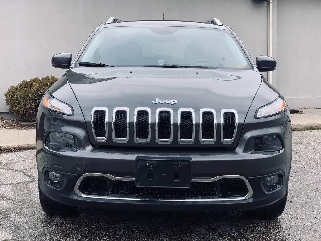 Jeep Cherokee снимка Jeep Cherokee
