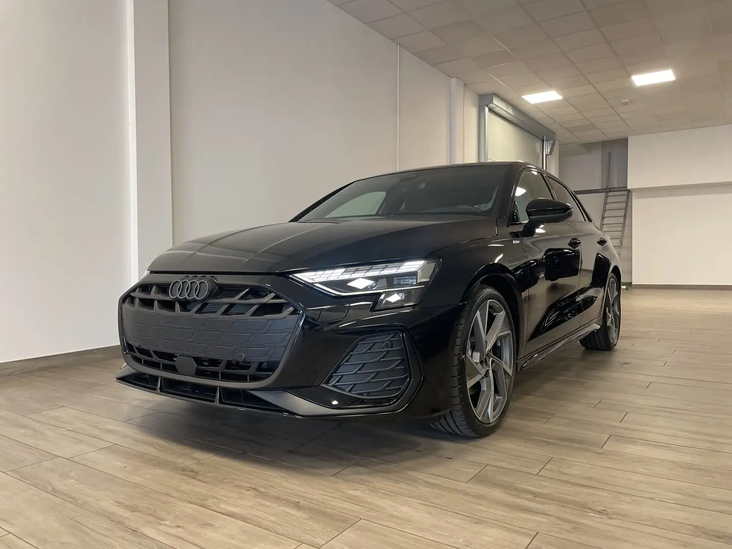 Audi A3 SPB TDI 110 kW S tronic S line edition Tetto Pano Nero - 2