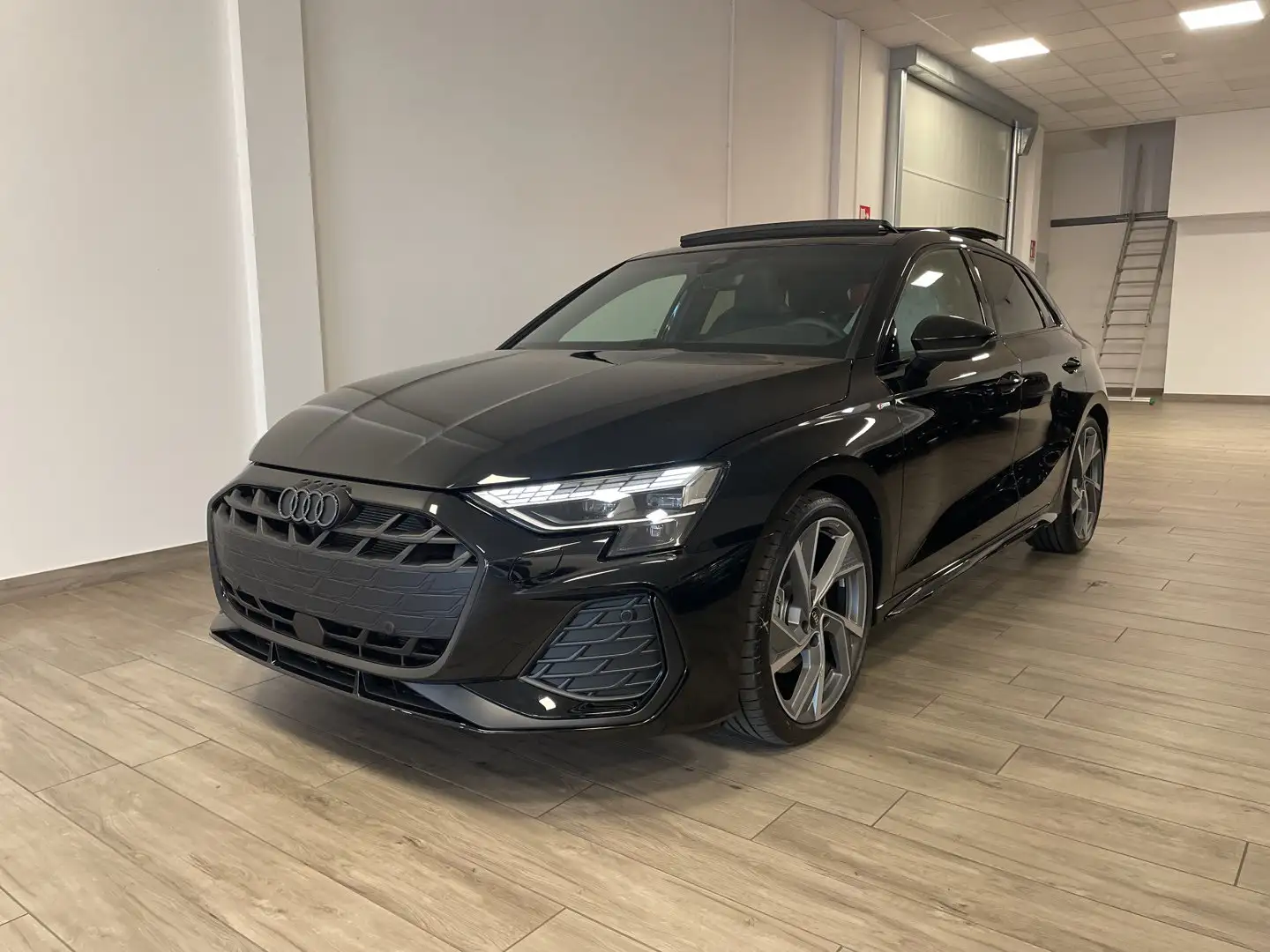 Audi A3 SPB TDI 110 kW S tronic S line edition Tetto Pano Nero - 1