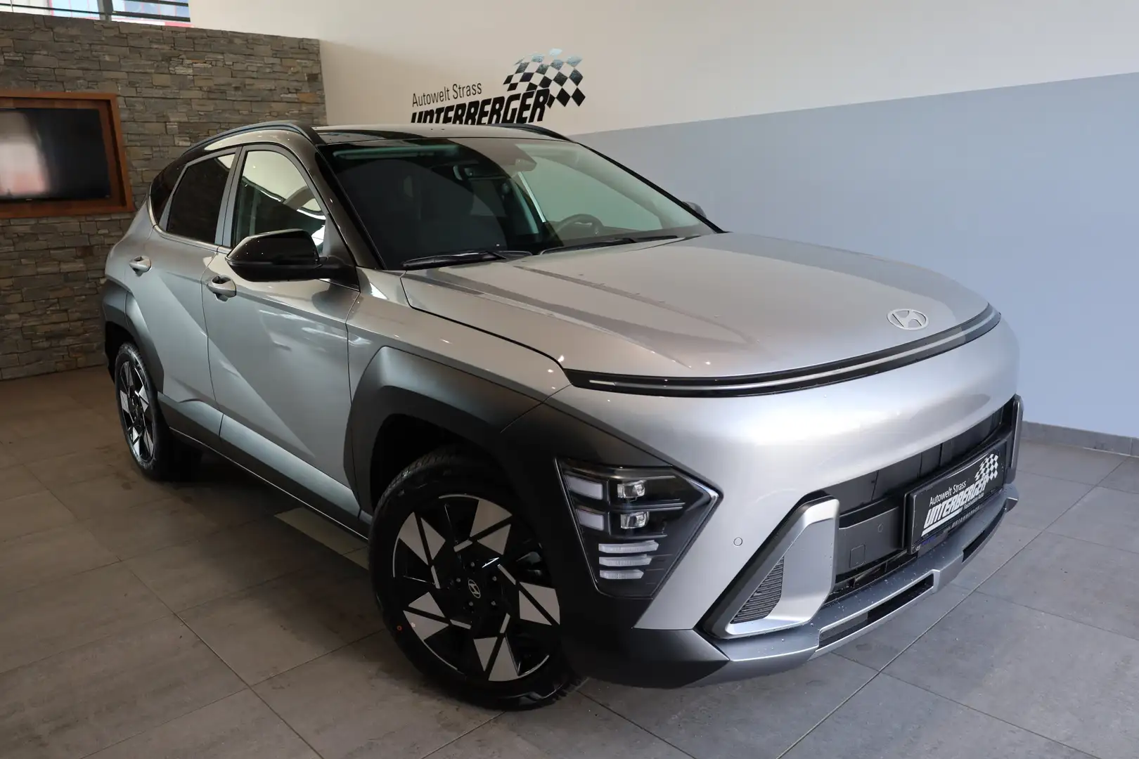 Hyundai KONA (SX2) GO Plus 1.6 T-GDI 4WD DCT Schwarz - 1