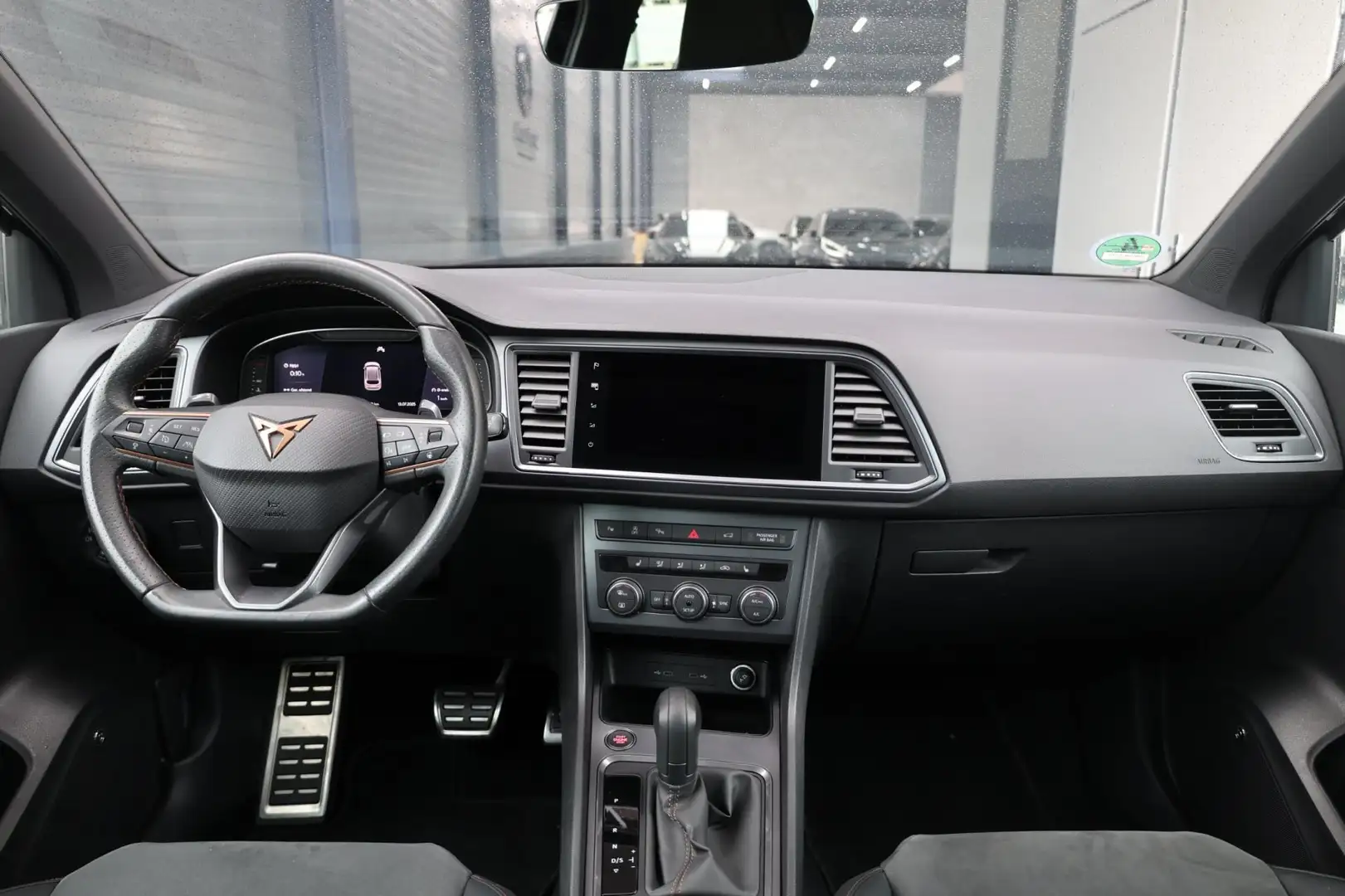 CUPRA Ateca 2.0 TSI 4DRIVE 300+PK FACELIFT/VIRTUAL/SFEER/BEATS Zwart - 2