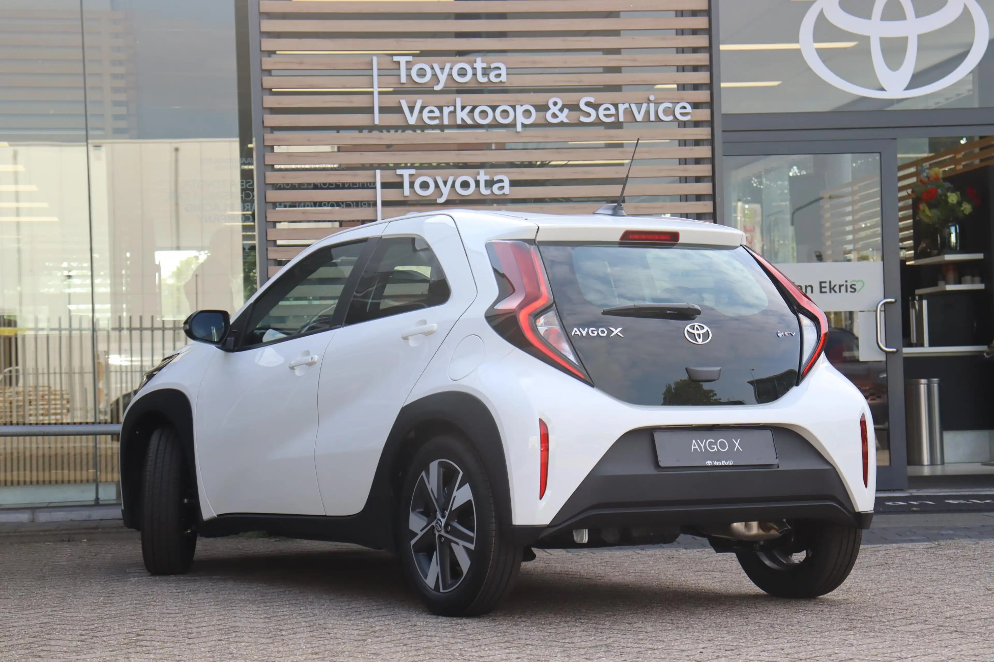 Toyota Aygo X Hybrid 115 Play, Go Pack, Nieuw en snel leverbaar — photo 7