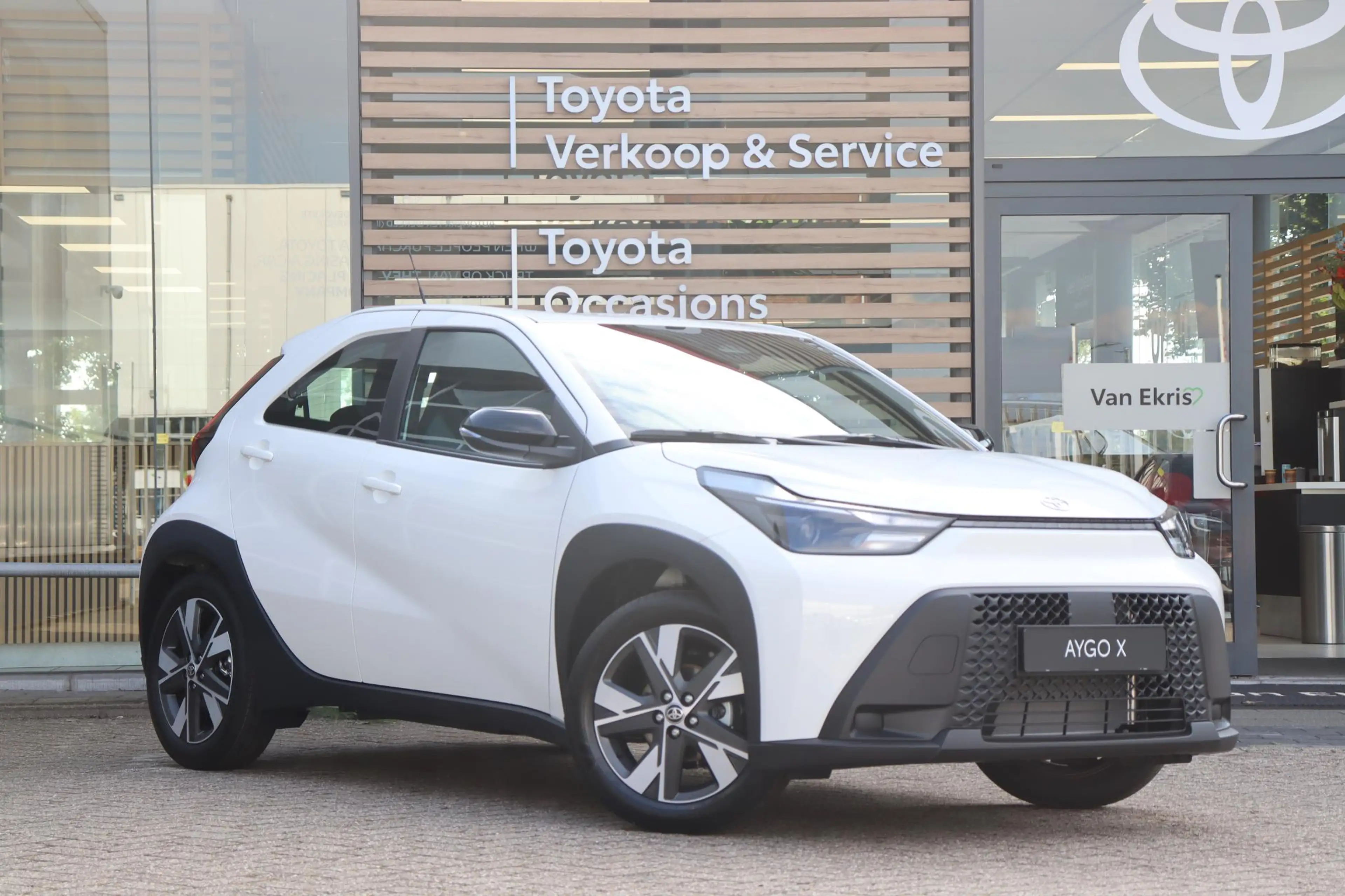 Toyota Aygo X Hybrid 115 Play, Go Pack, Nieuw en snel leverbaar — photo 6