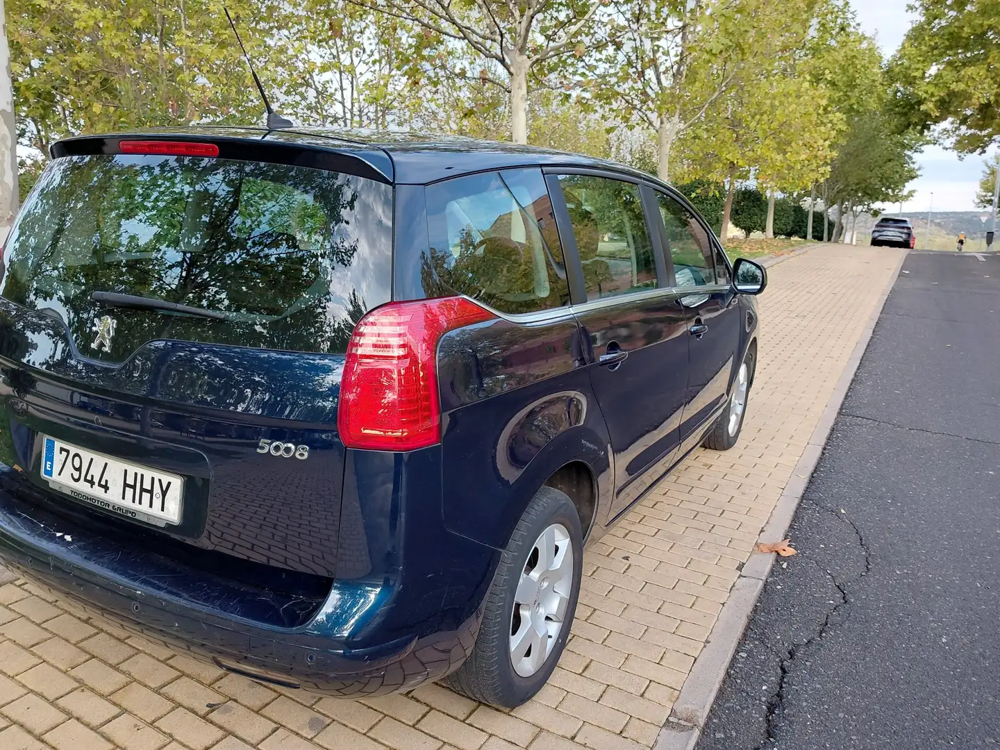 Peugeot 5008 2.0HDI Premium - 2