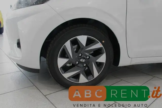 Hyundai I10 view 2