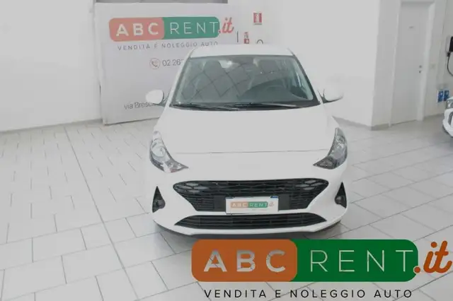 Hyundai I10 view 3