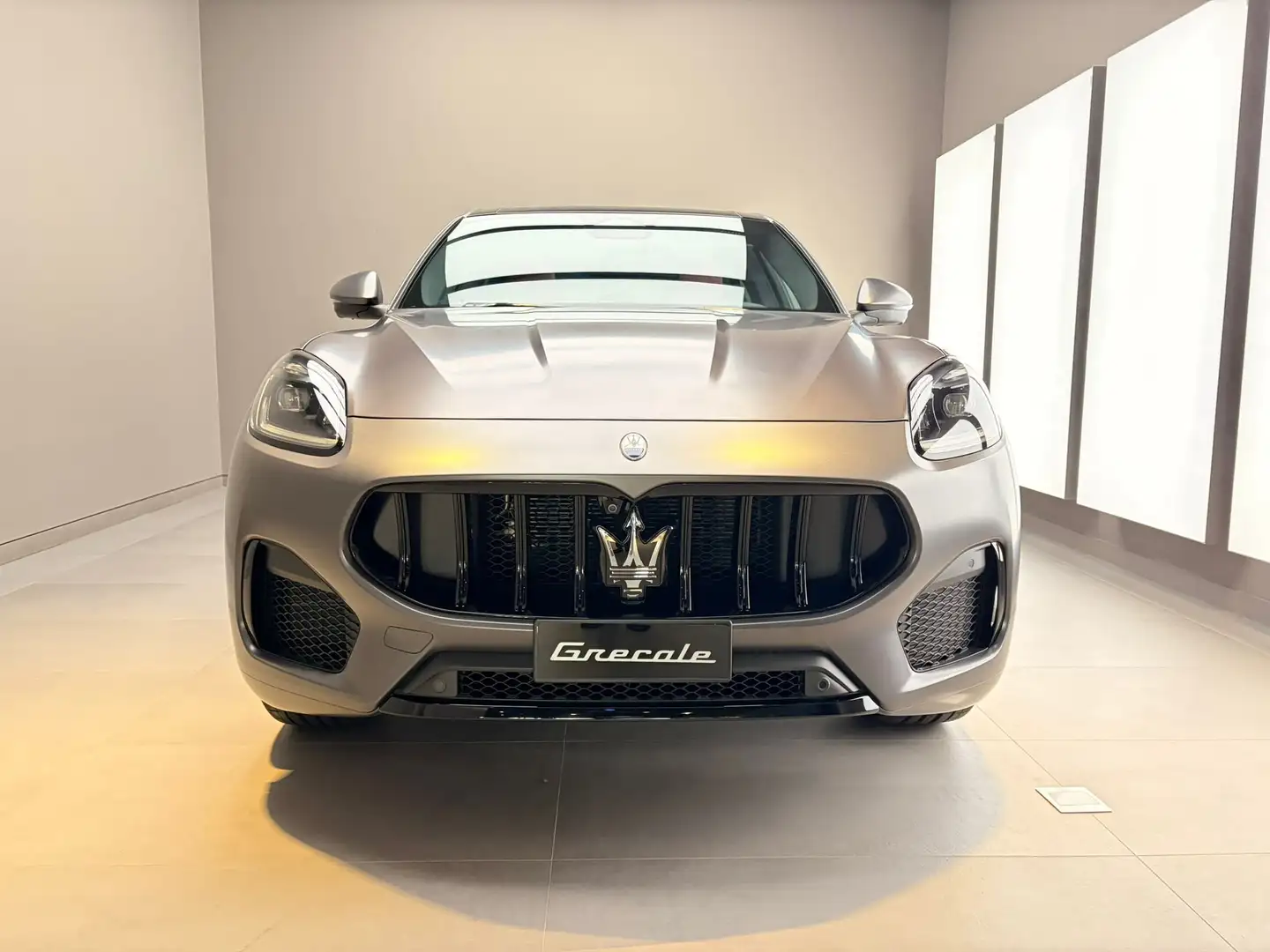 Maserati Grecale My25 2.0 mhev 250cv-Fuoriserie Grigio - 2