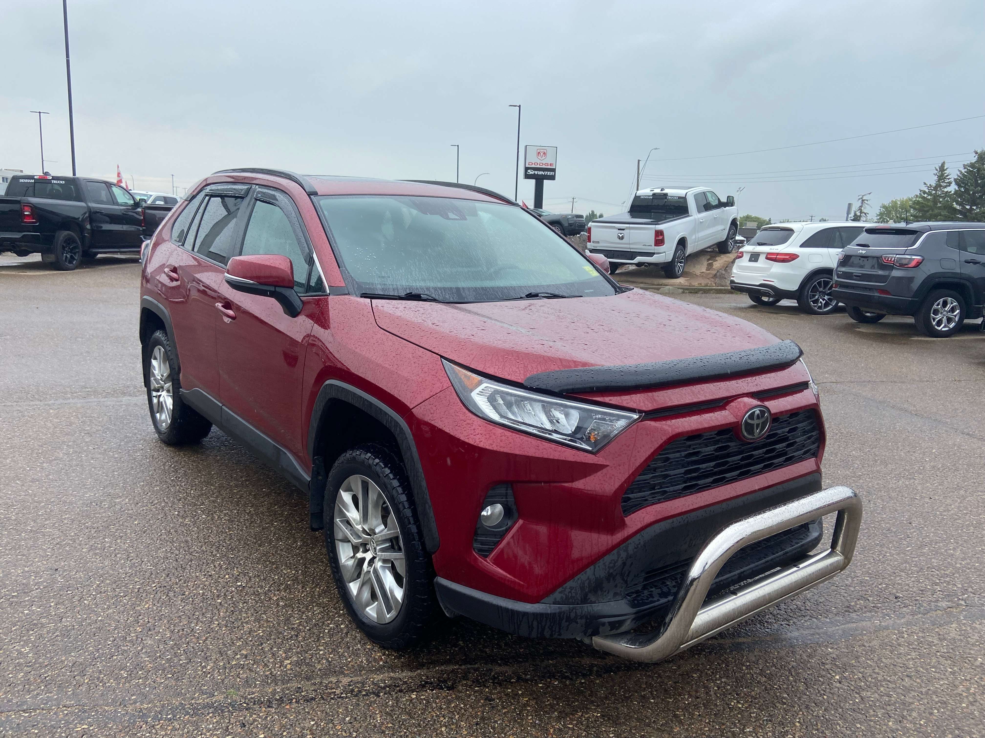 2020 Toyota RAV4 XLE | HEATED SEATS | CLEAN CARFAX — снимка 1