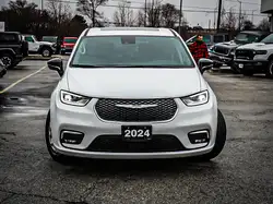Chrysler Pacifica 2024