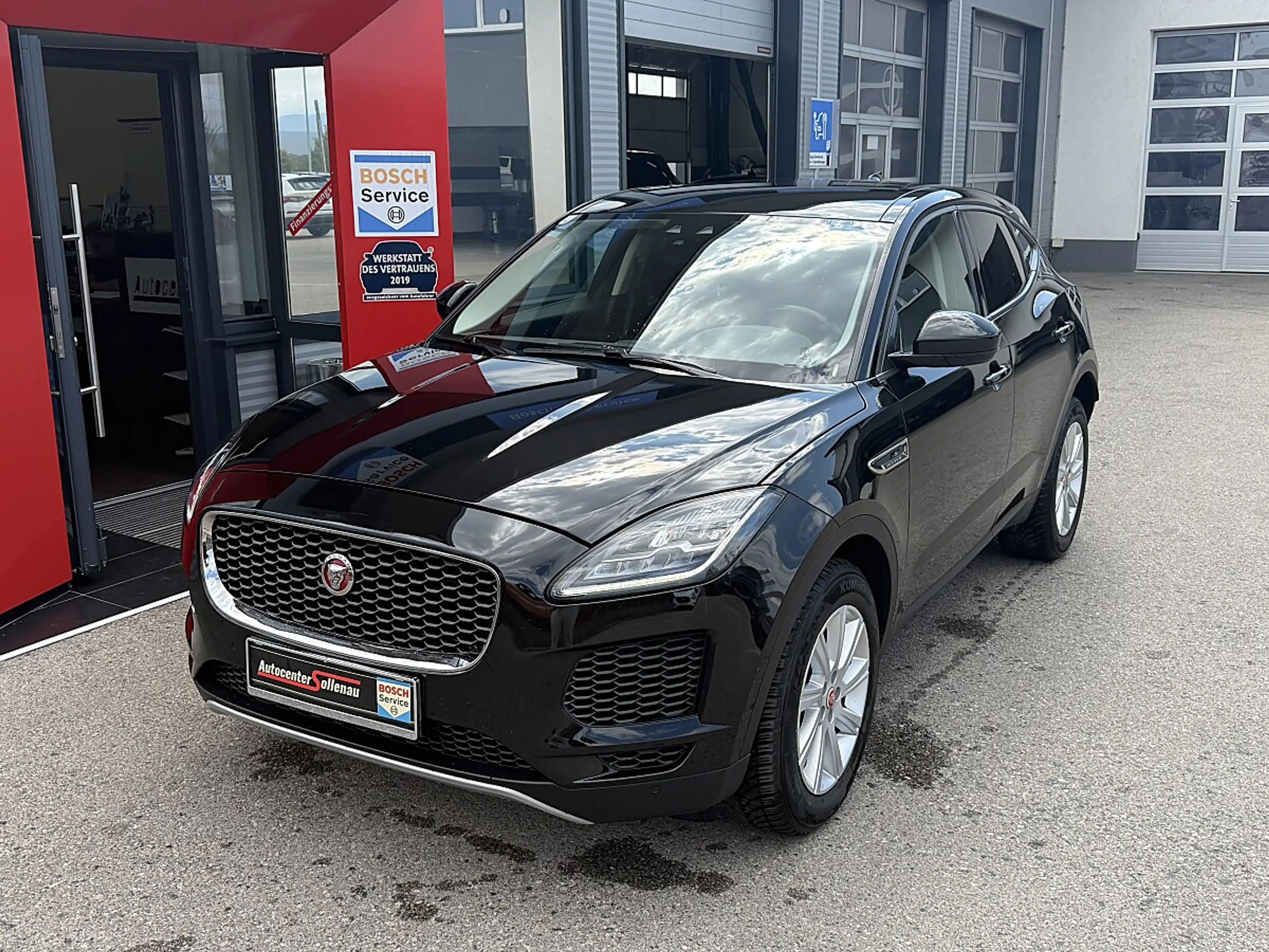Jaguar E-Pace 2.0DI4 D150 S AWD Aut. — photo 2