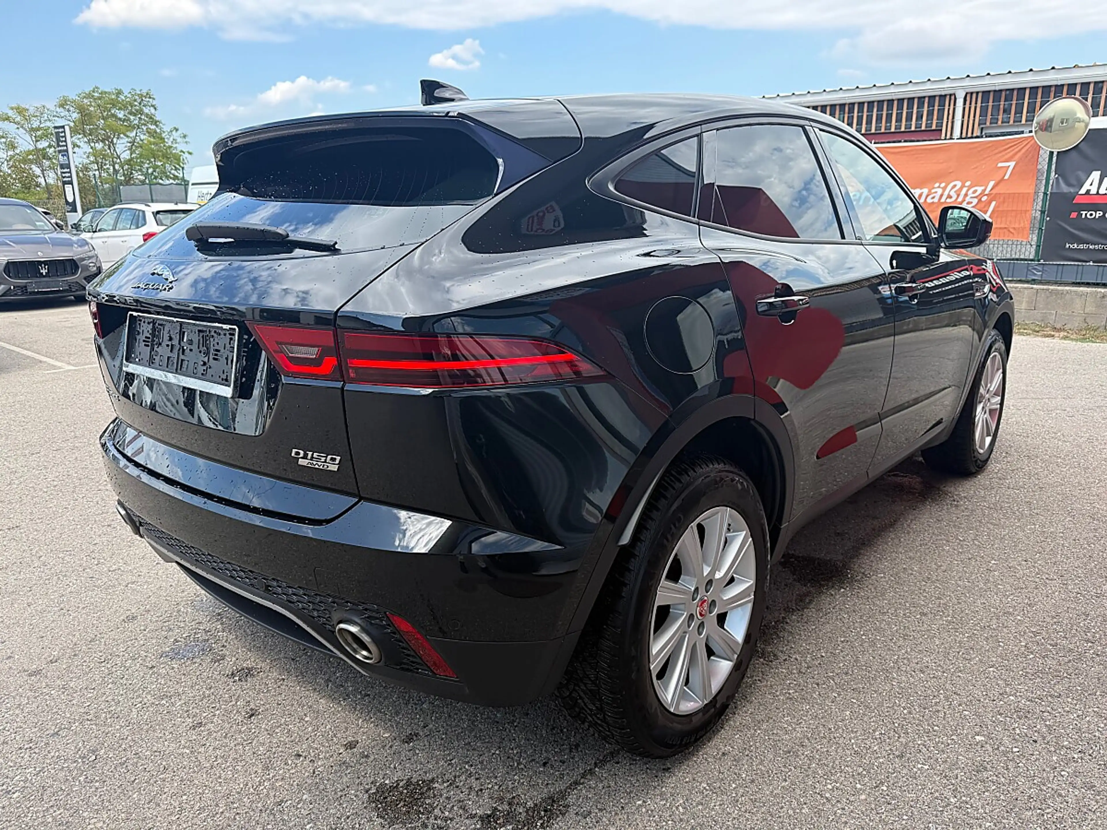 Jaguar E-Pace 2.0DI4 D150 S AWD Aut. — photo 4