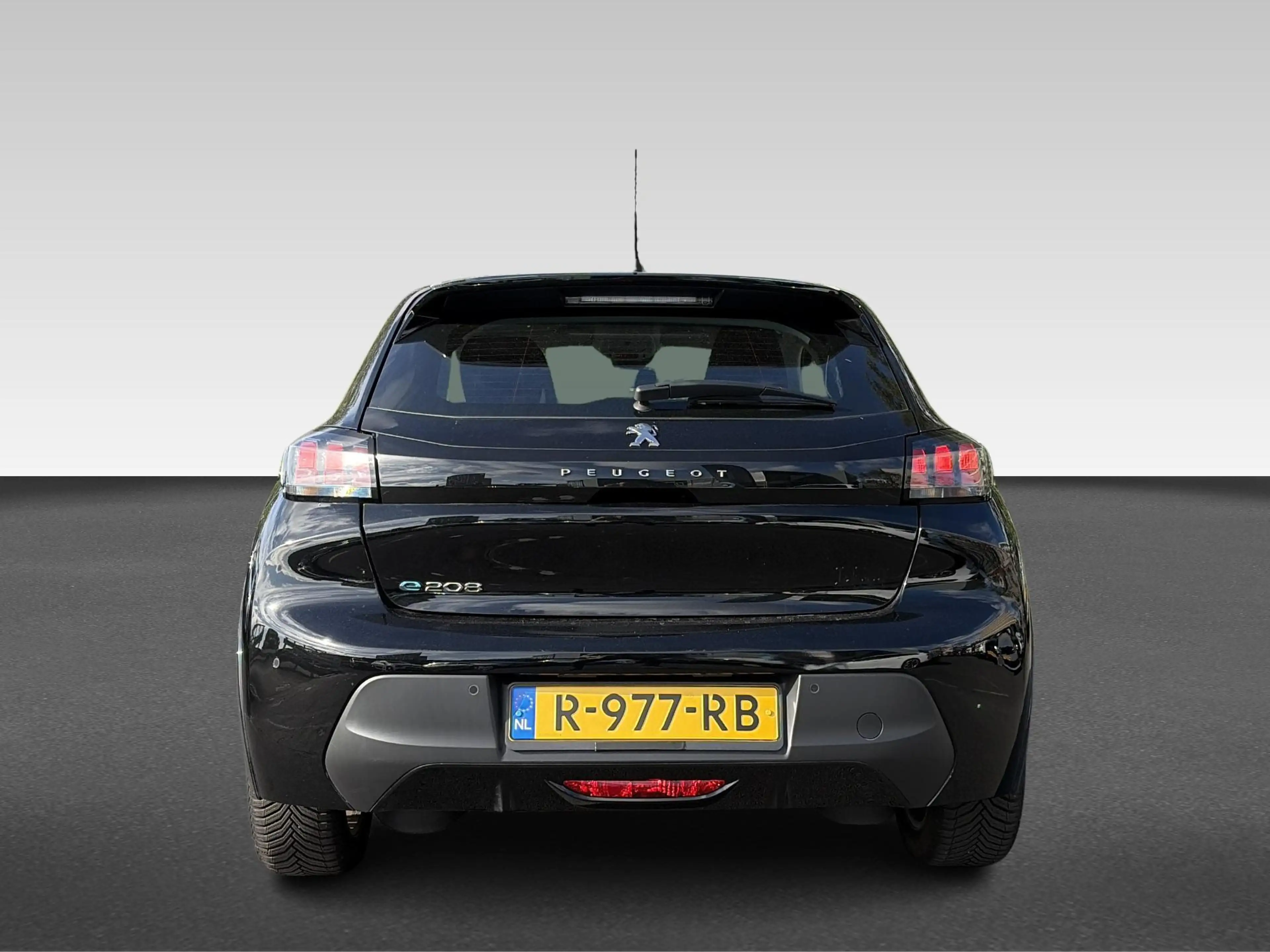 Peugeot e-208 EV Active Pack 50 kWh — photo 10