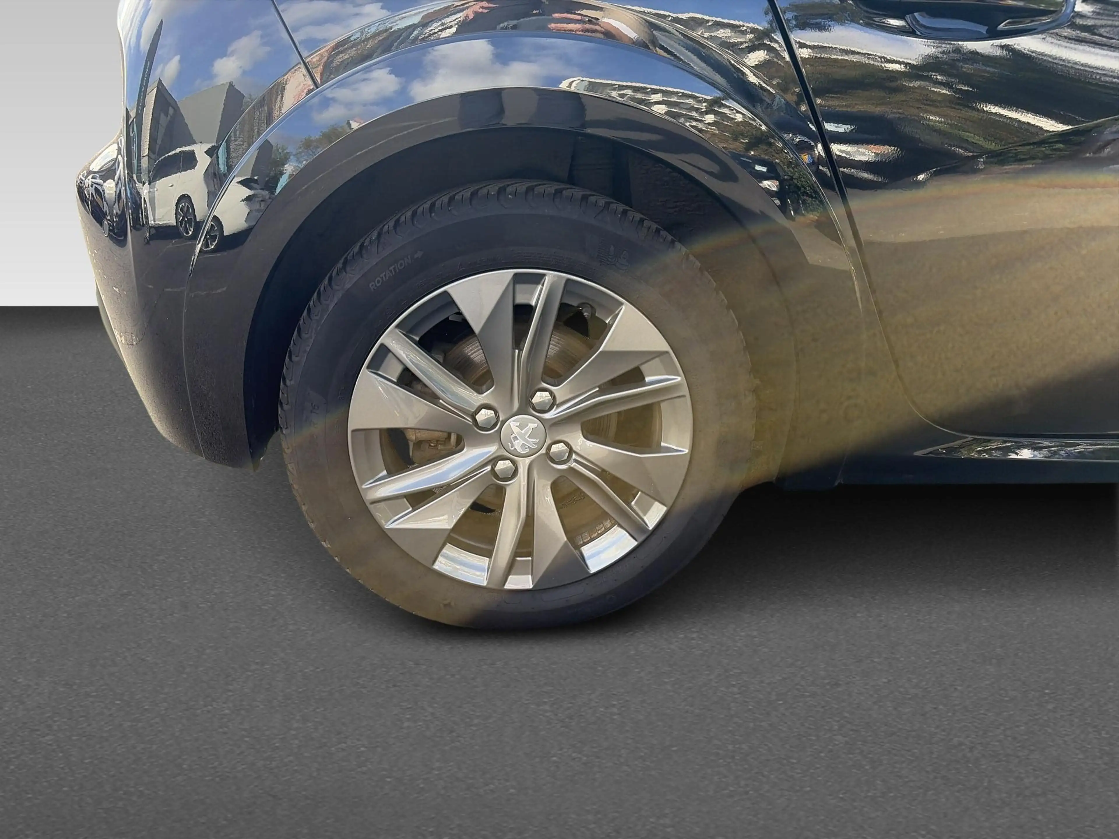 Peugeot e-208 EV Active Pack 50 kWh — photo 11
