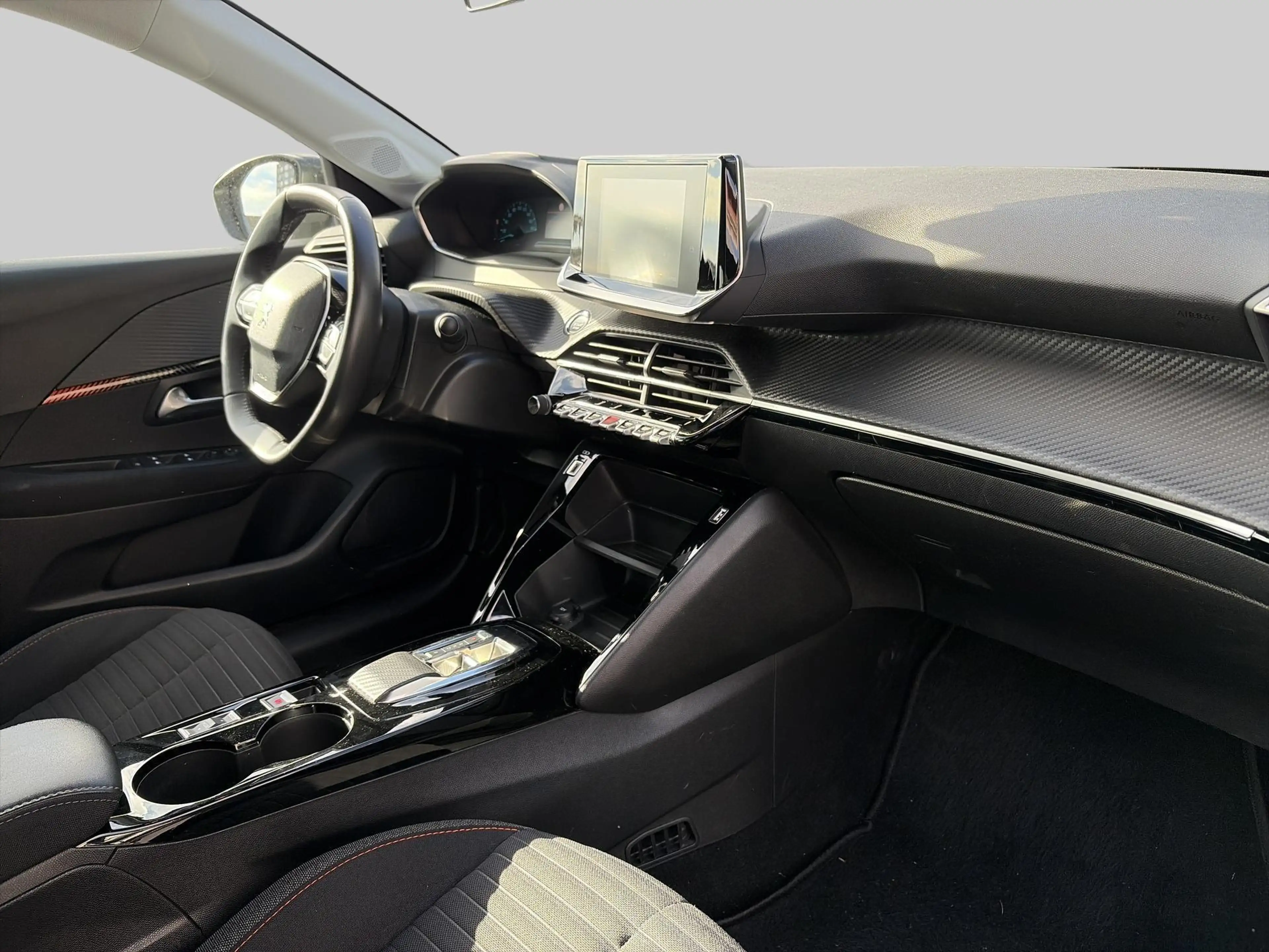 Peugeot e-208 EV Active Pack 50 kWh — photo 13