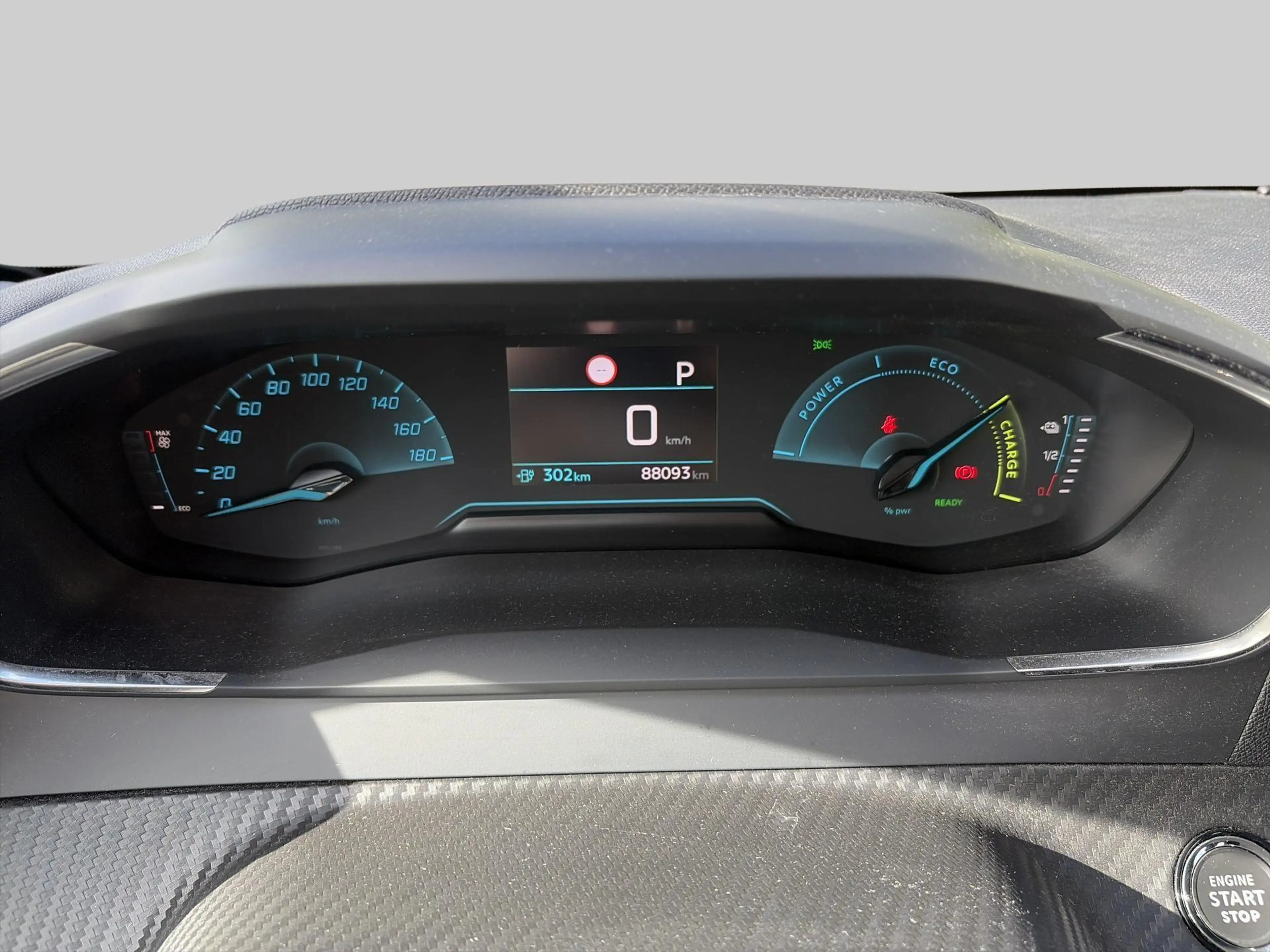 Peugeot e-208 EV Active Pack 50 kWh — photo 15