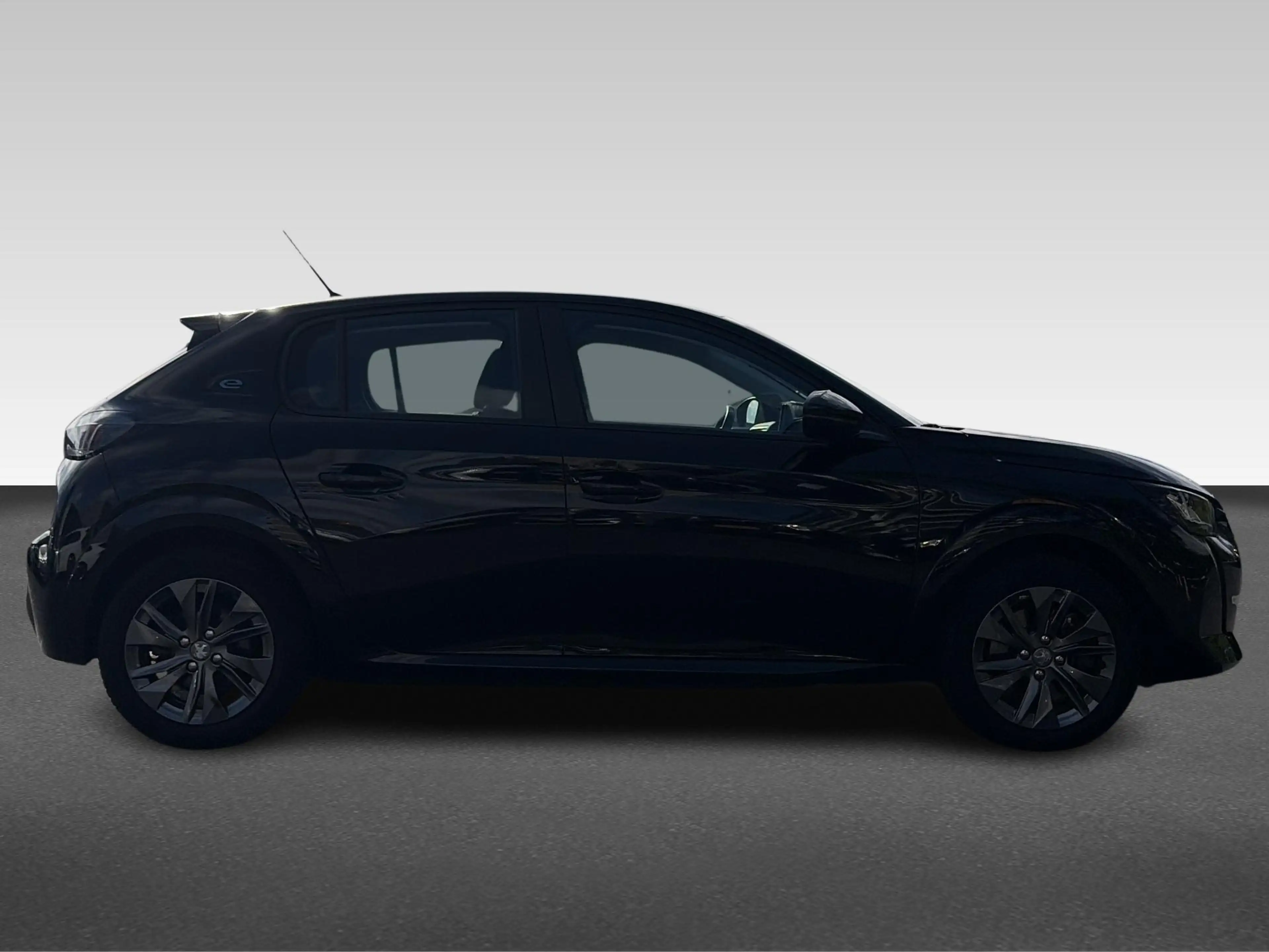 Peugeot e-208 EV Active Pack 50 kWh — photo 9