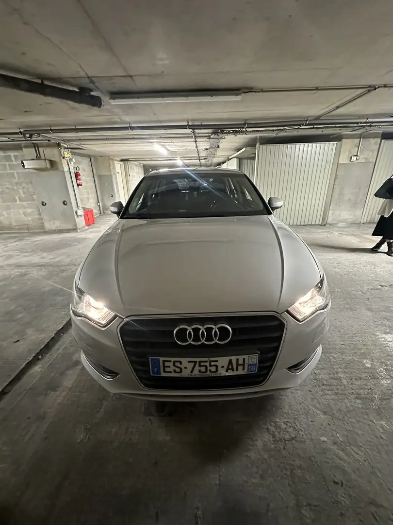 Audi A3 Sportback 1.6 TDI 105 Attraction - 1
