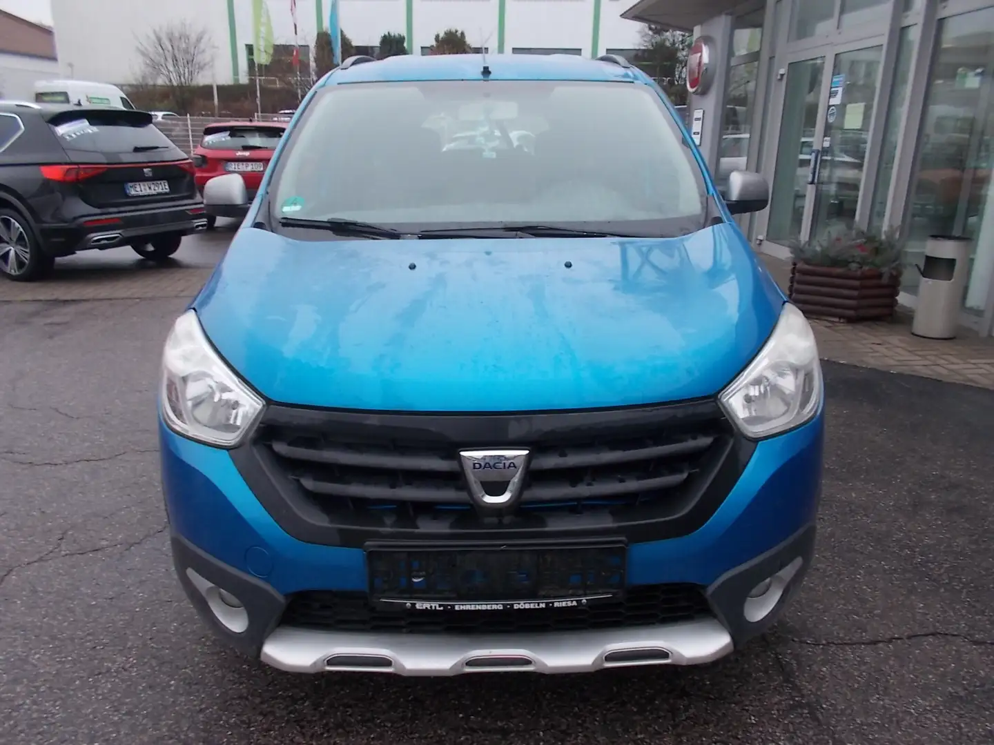 Dacia Lodgy 1.2 TCe 115 Stepway 7 Sitze Blau - 2