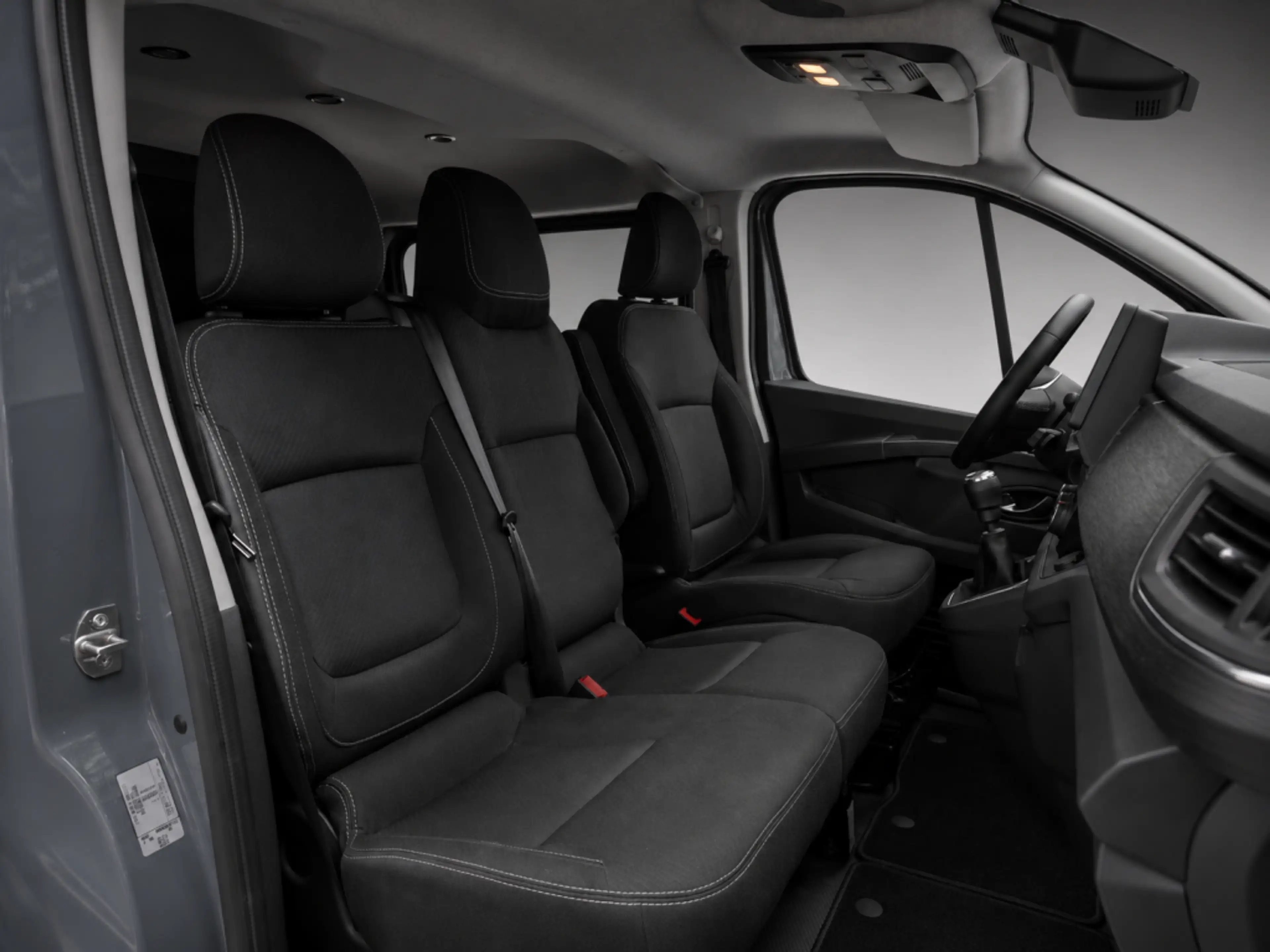 Nissan Primastar 2.0 dCi 130 L2H1 N-Connecta — photo 12