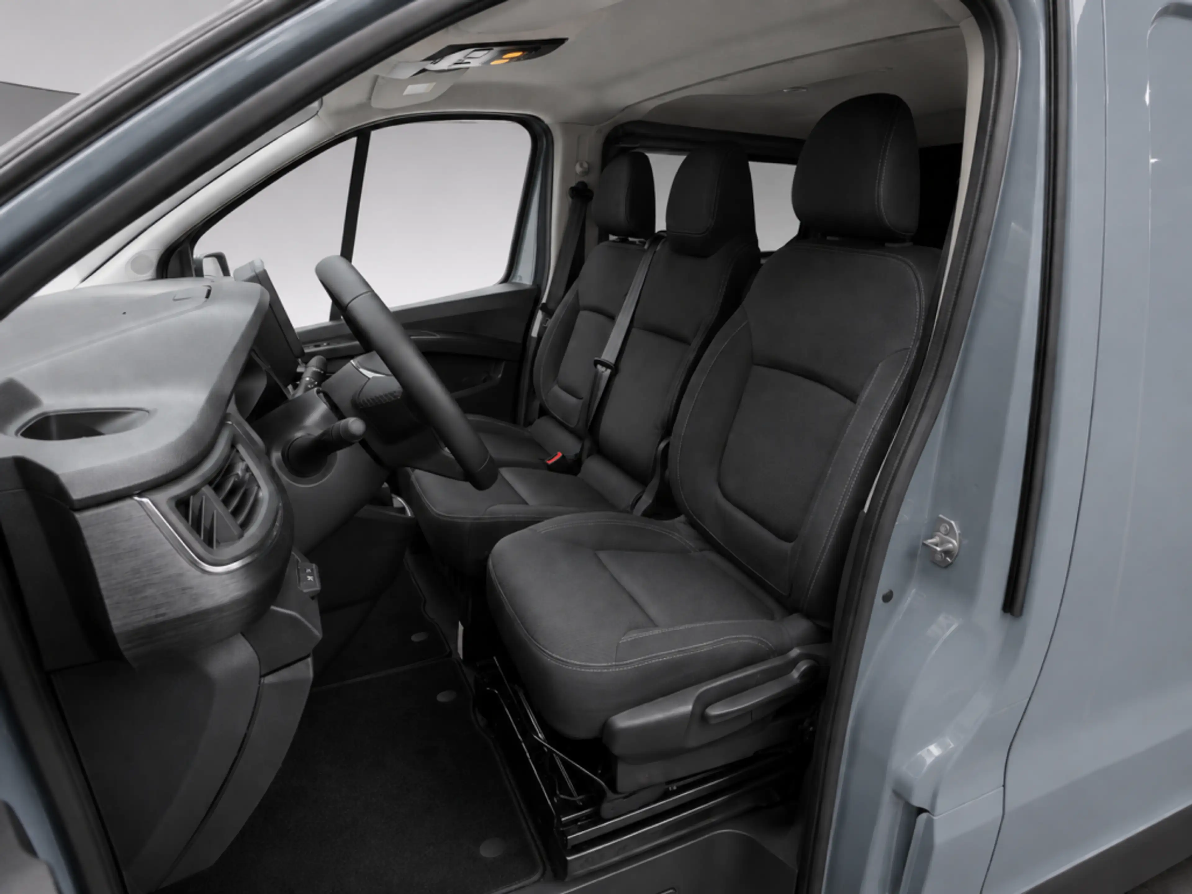 Nissan Primastar 2.0 dCi 130 L2H1 N-Connecta — photo 3