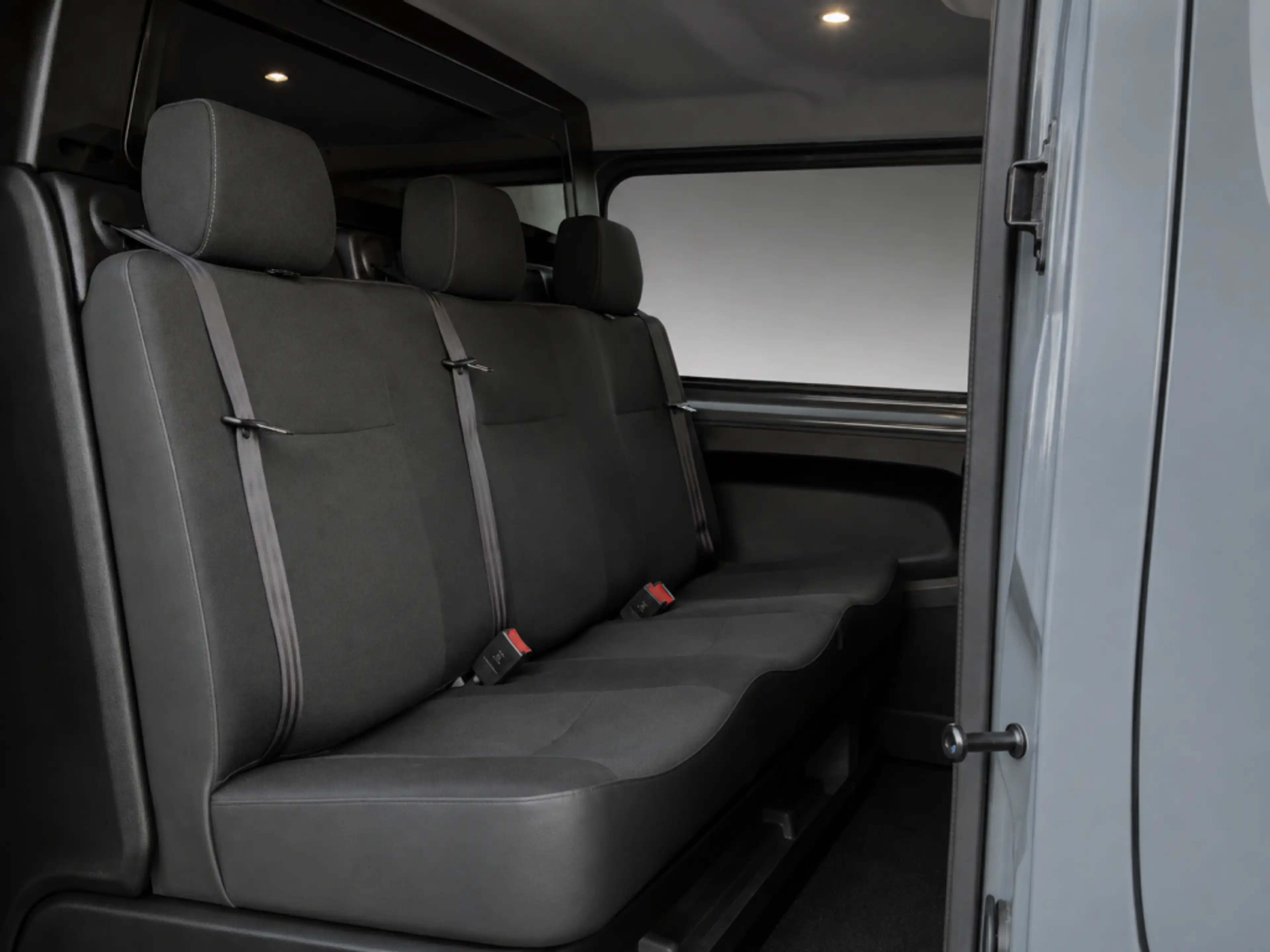 Nissan Primastar 2.0 dCi 130 L2H1 N-Connecta — photo 14