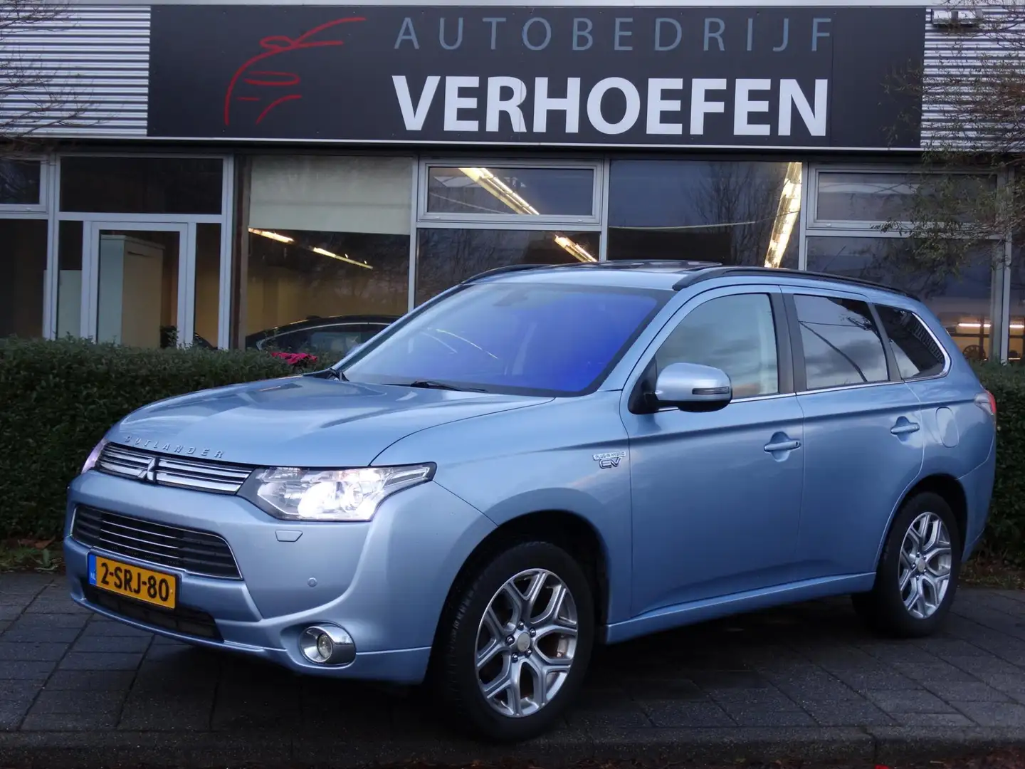 Mitsubishi Outlander 2.0 PHEV Instyle+ - PANORAMADAK - CLIMATE CONTROL Modrá - 1