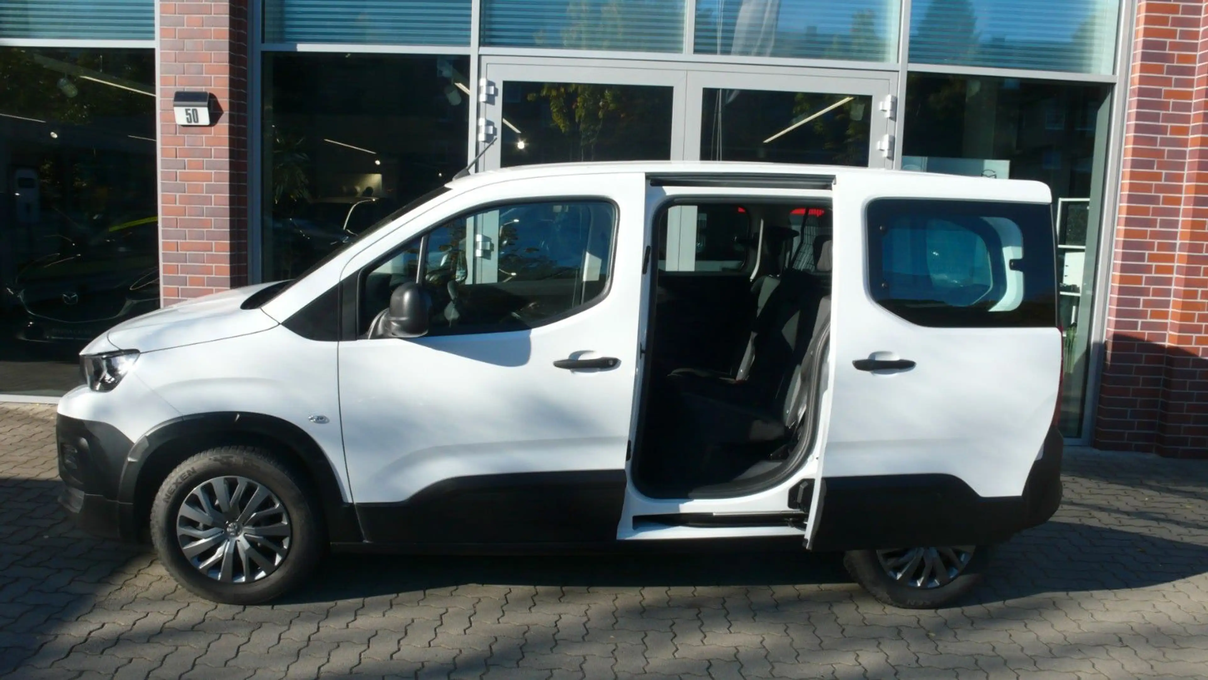 Peugeot Rifter Pure Tec 110 L1 Active Pack nur 13.176 KM — photo 10