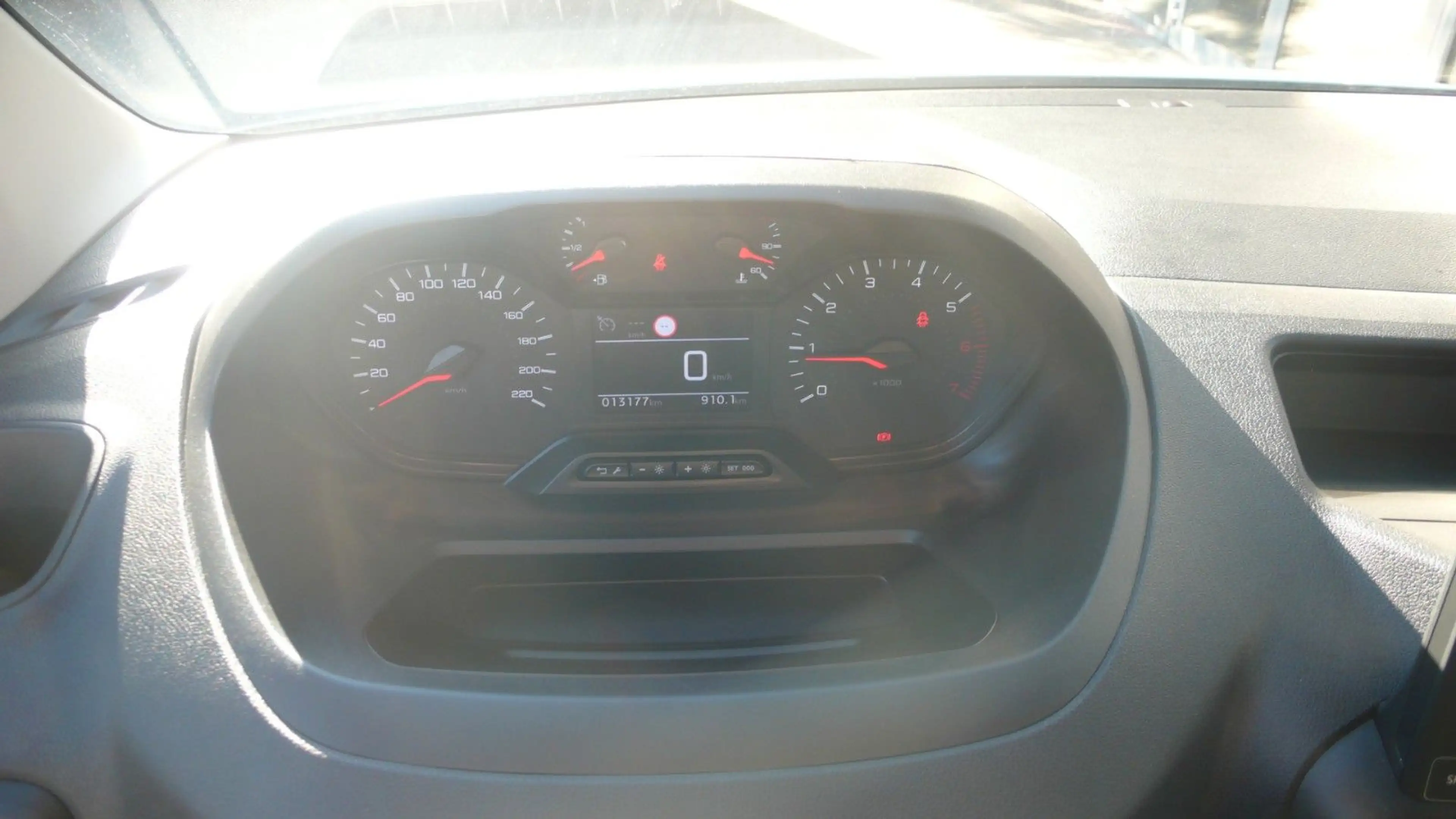 Peugeot Rifter Pure Tec 110 L1 Active Pack nur 13.176 KM — photo 15