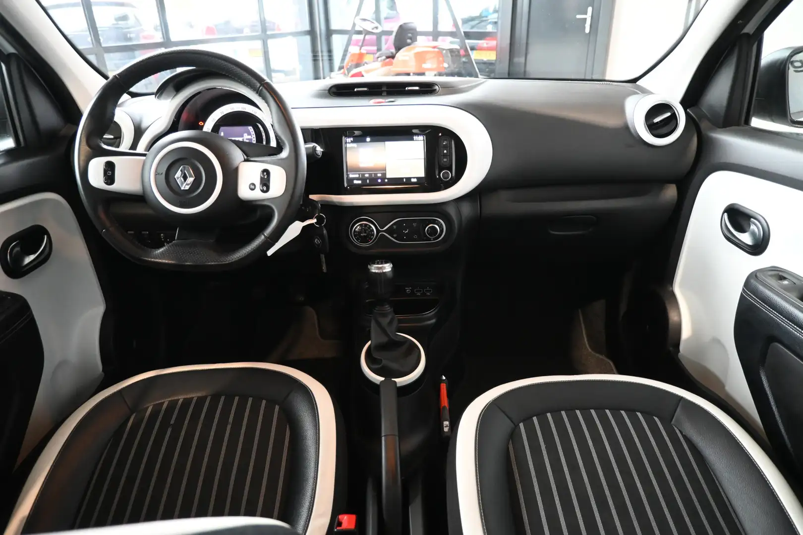 Renault Twingo 1.0 SCe Intens Airco Cruise control 1e Eigenaar BT Wit - 2