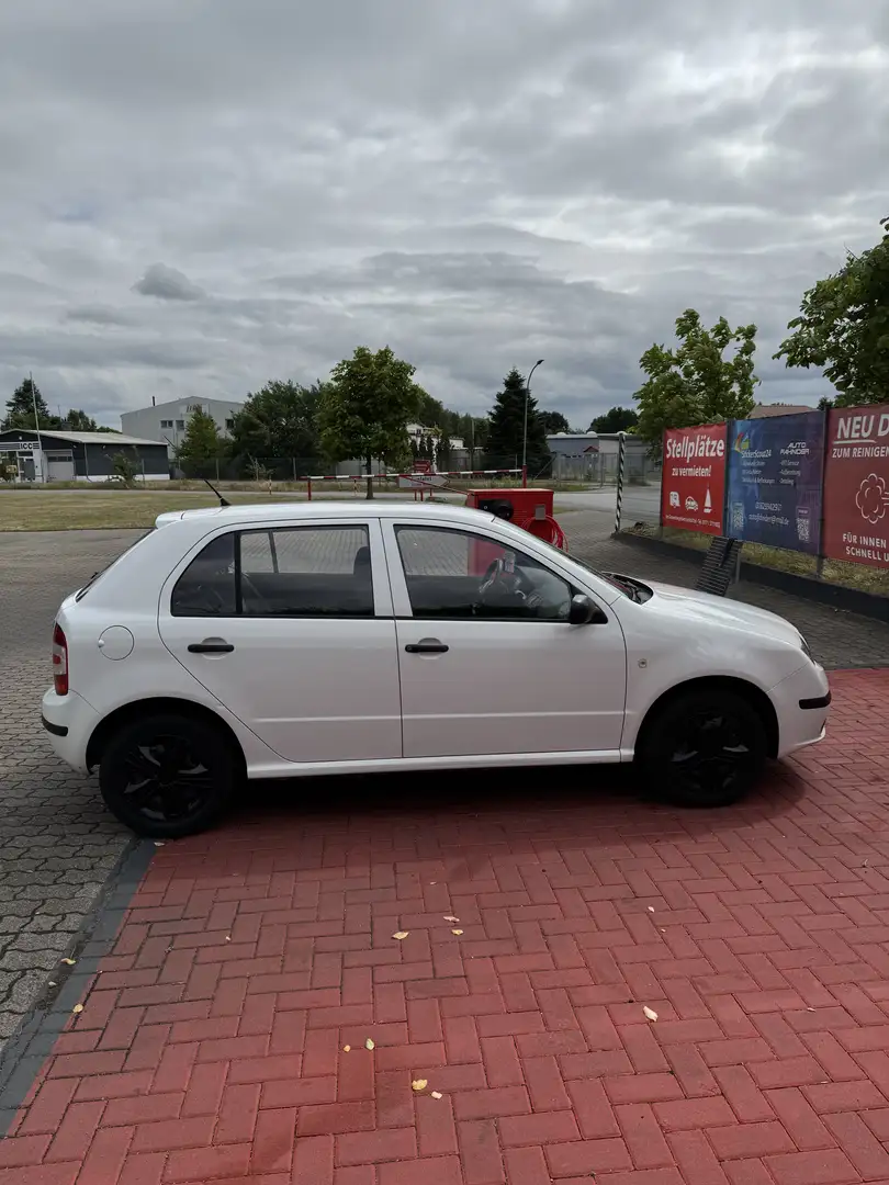 Skoda Fabia 1.2 HTP Classic Weiß - 2