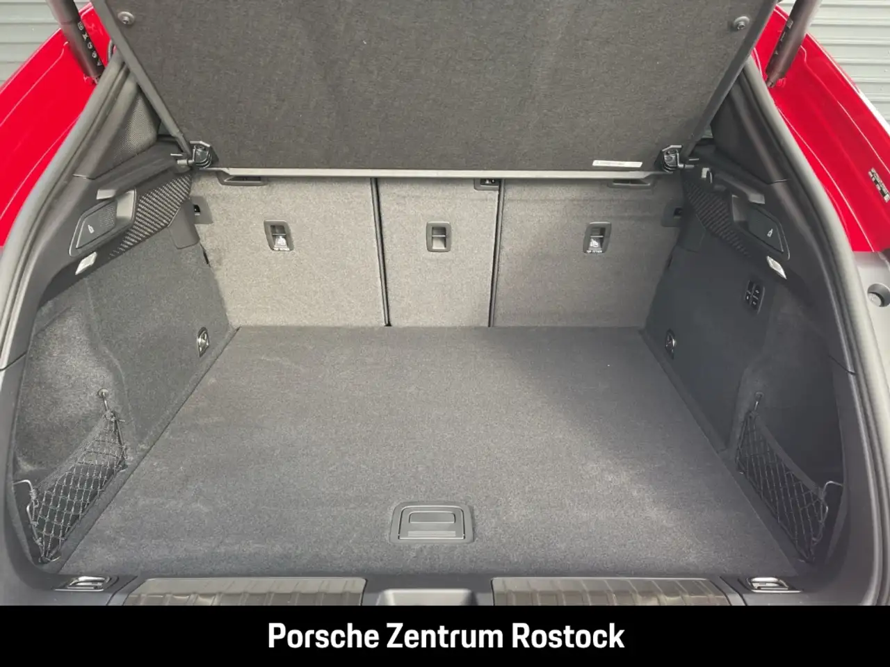 Porsche Macan BOSE Luftfederung 21-Zoll Rückfahrkamera 12