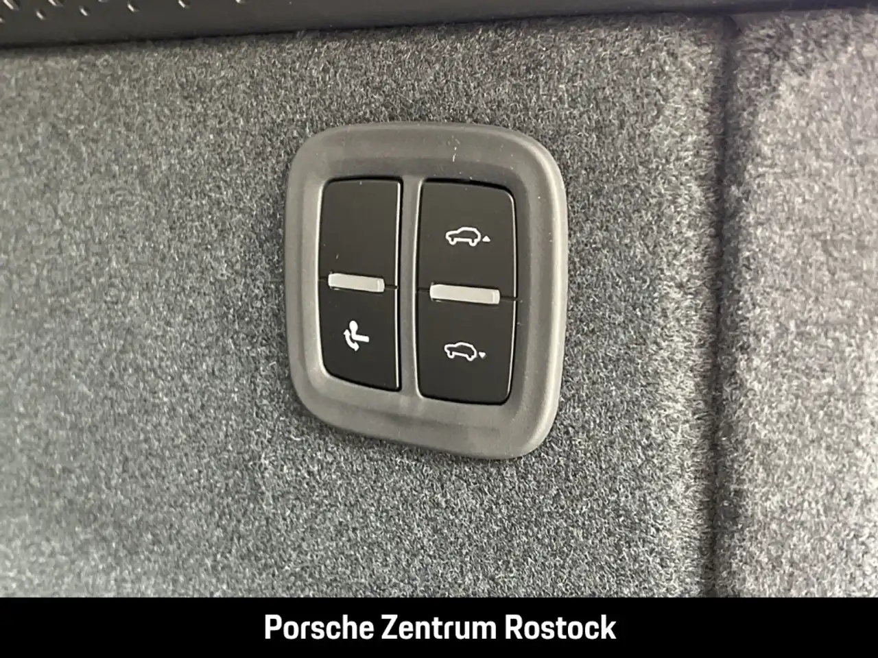 Porsche Macan BOSE Luftfederung 21-Zoll Rückfahrkamera 13