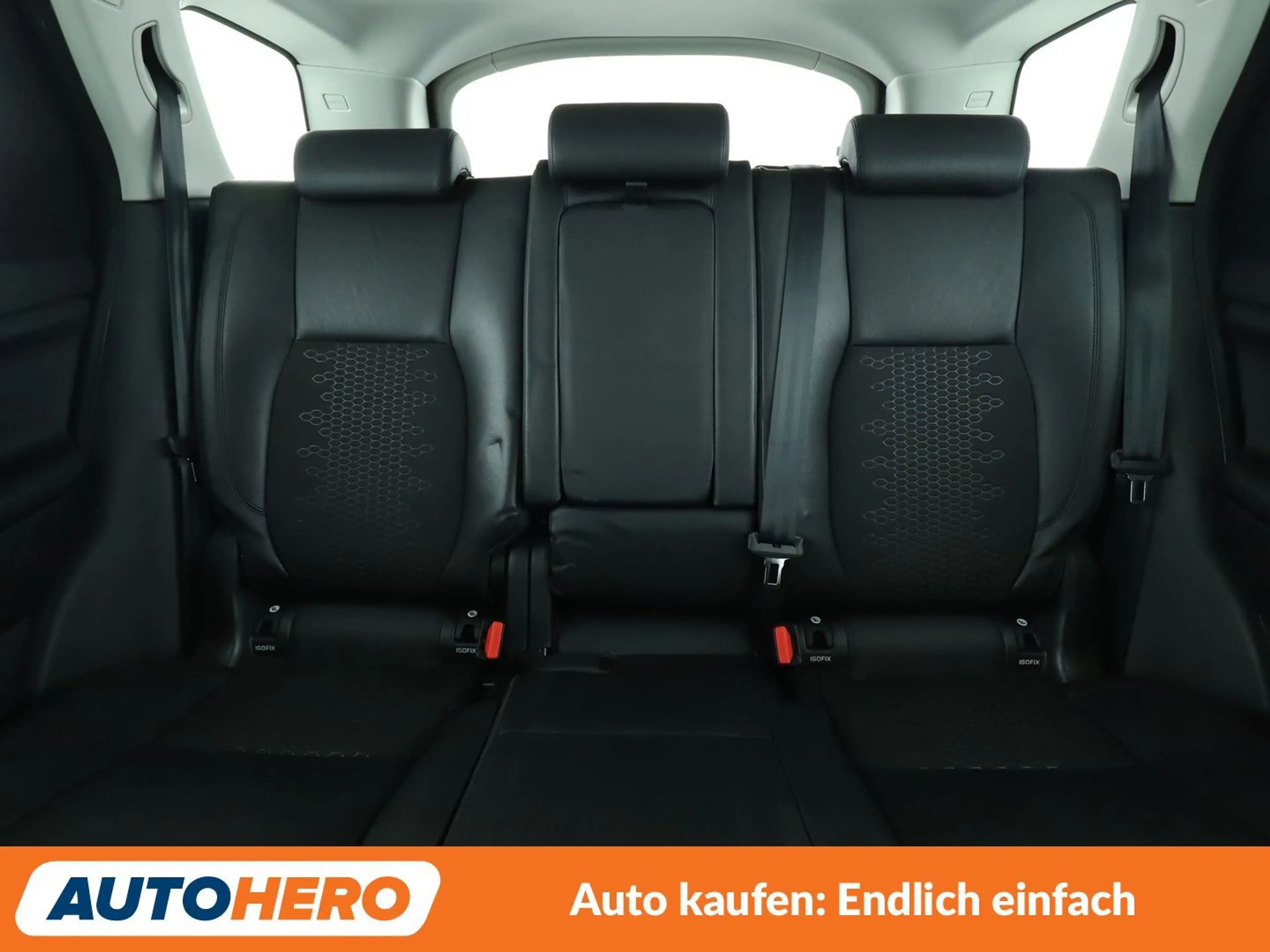 Land Rover Discovery Sport 2.0 Turbo SE AWD — photo 15