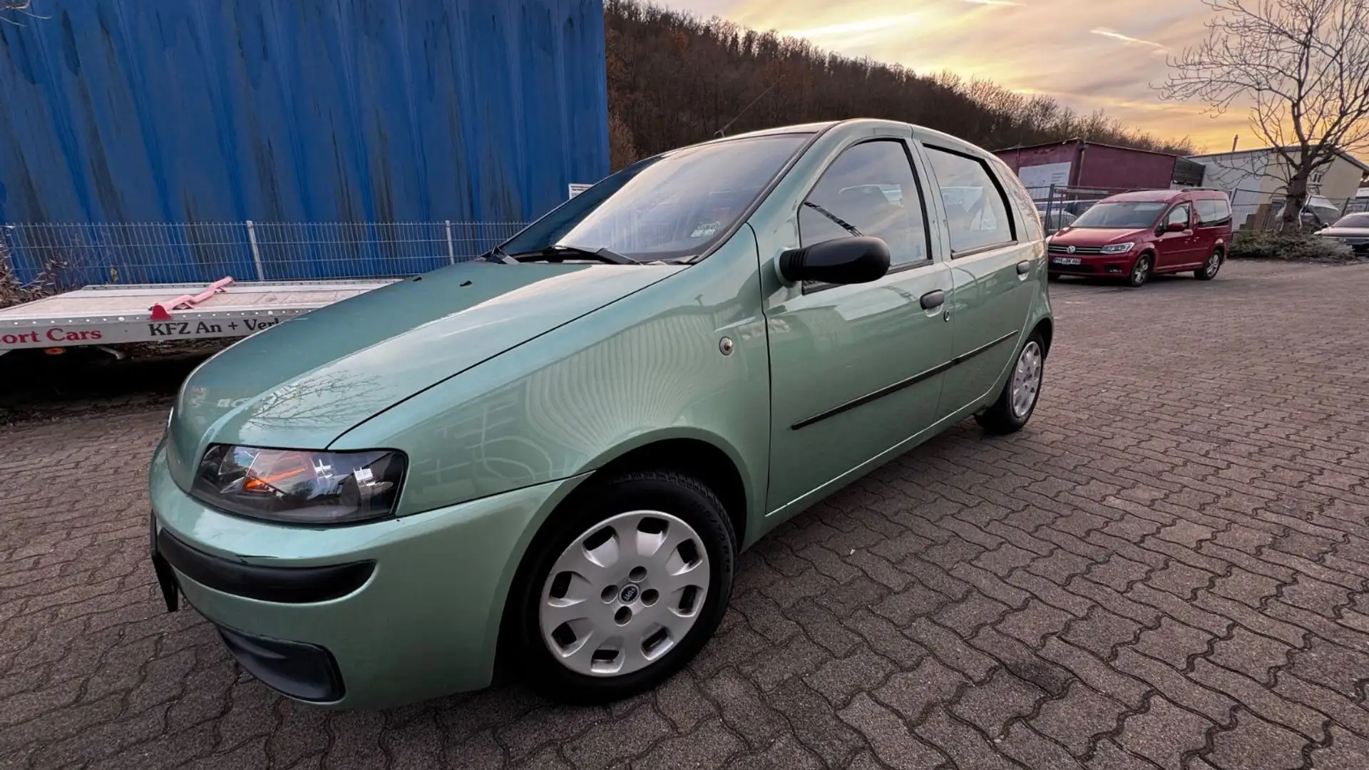 Fiat Punto 1.Hd.KlimaScheck.8f.neuw.ber.111TKM TÜVneu Grün - 1
