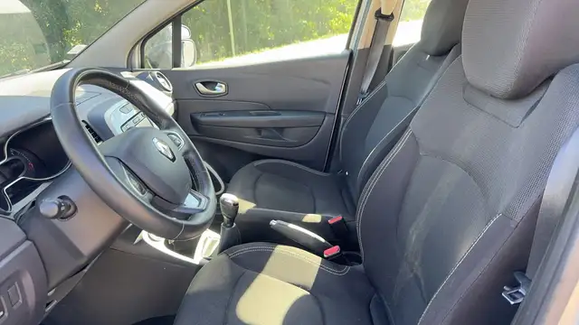 Renault Captur view 25