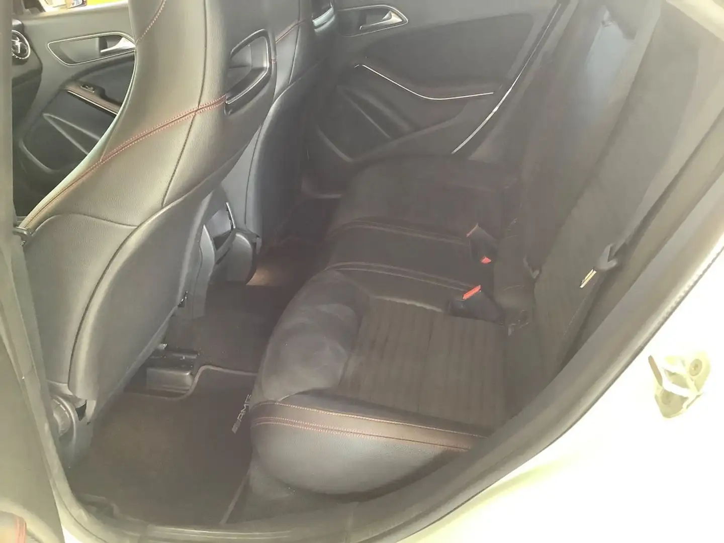 Mercedes-Benz CLA 180 CLA 180 AMG Line Bianco - 2