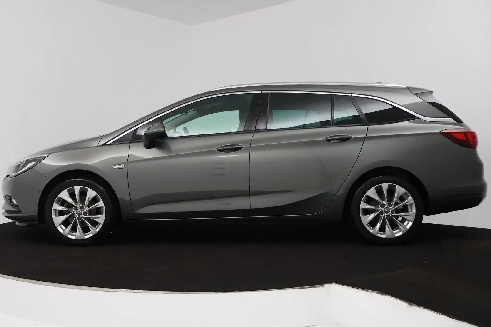 Opel Astra Sports Tourer 1.4 Innovation (PARKEERSENSOREN, TRE Grijs - 2