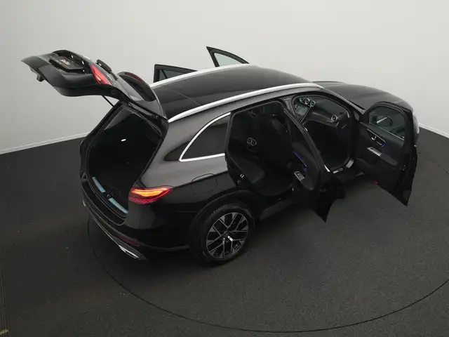Mercedes-Benz GLC view 15