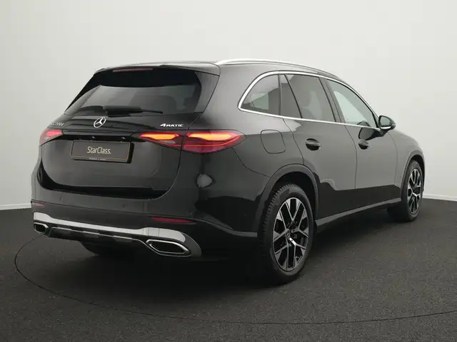 Mercedes-Benz GLC view 3