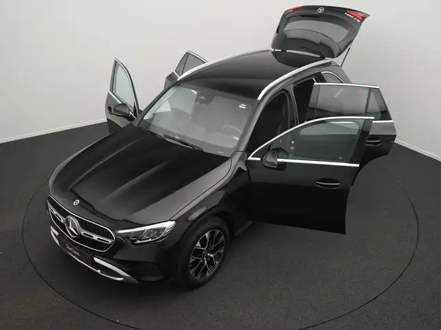 Mercedes-Benz GLC view 14