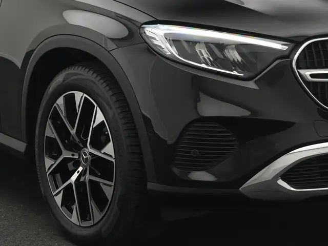 Mercedes-Benz GLC view 9