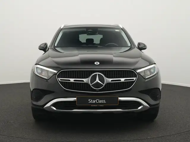 Mercedes-Benz GLC view 2