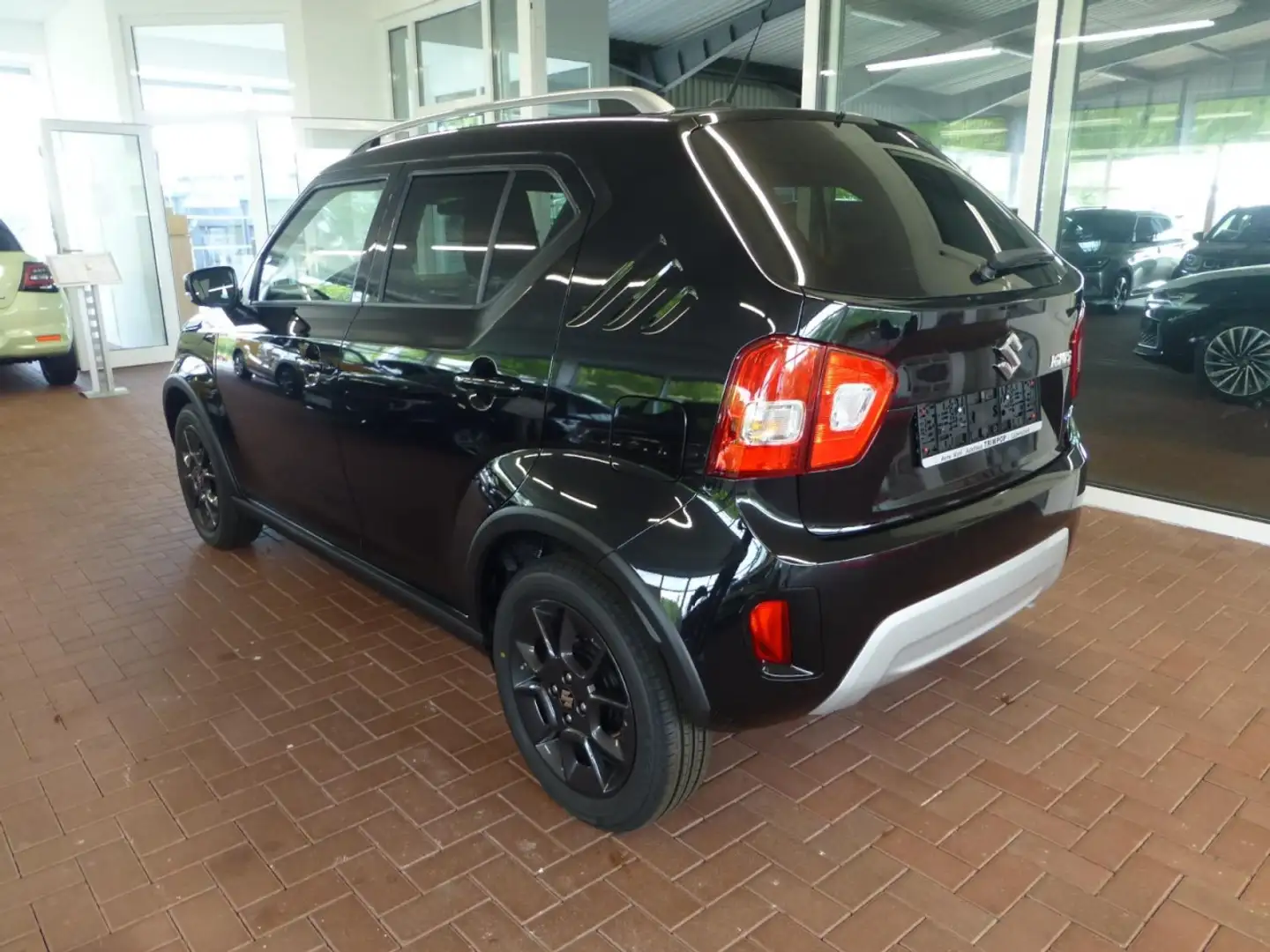 Suzuki Ignis 1.2 Hybrid Comfort+ KLIMA SHZ NAVI KAMERA Klima Чорний - 2