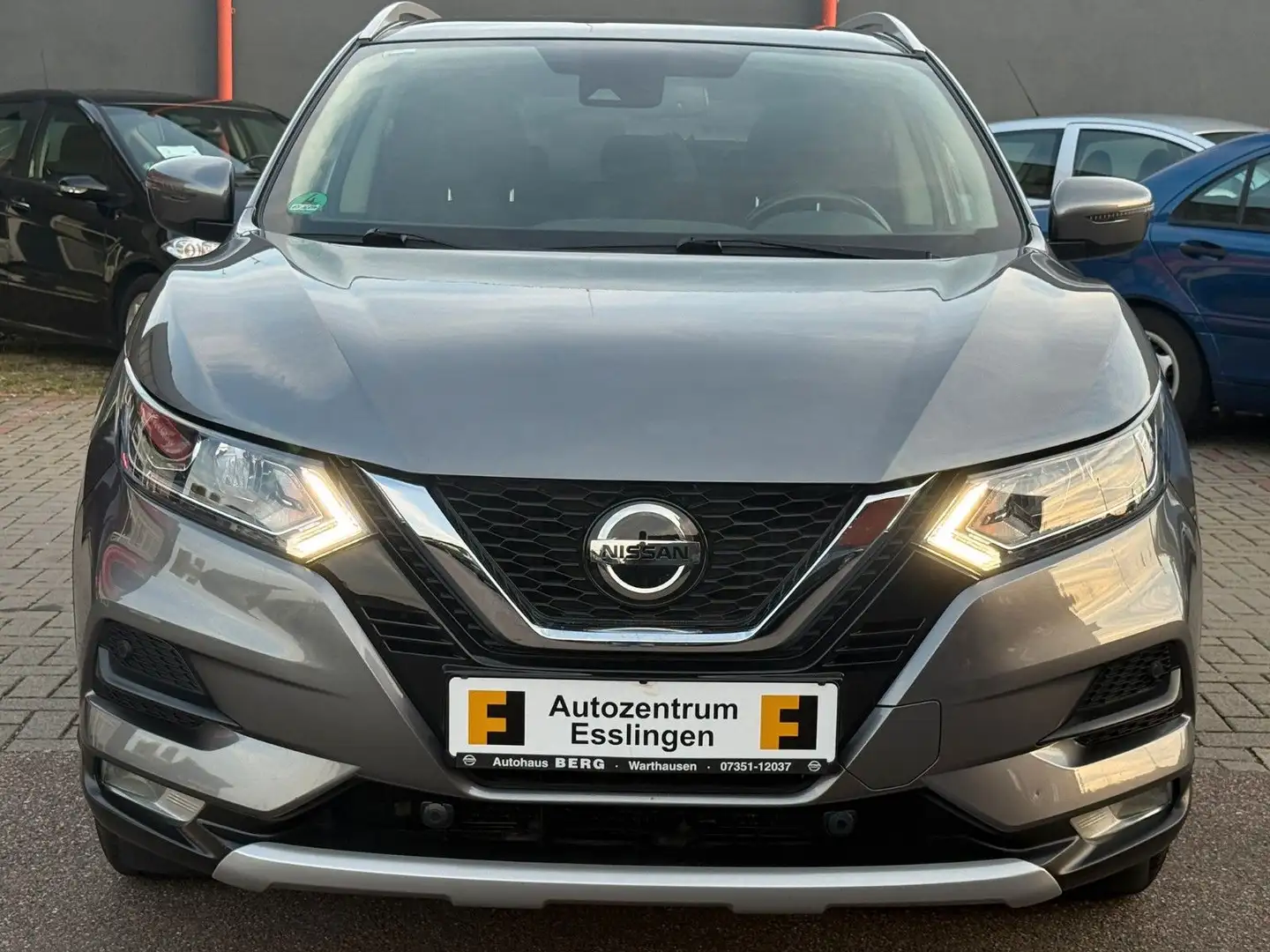 Nissan Qashqai N-Way 4x4 Grau - 2