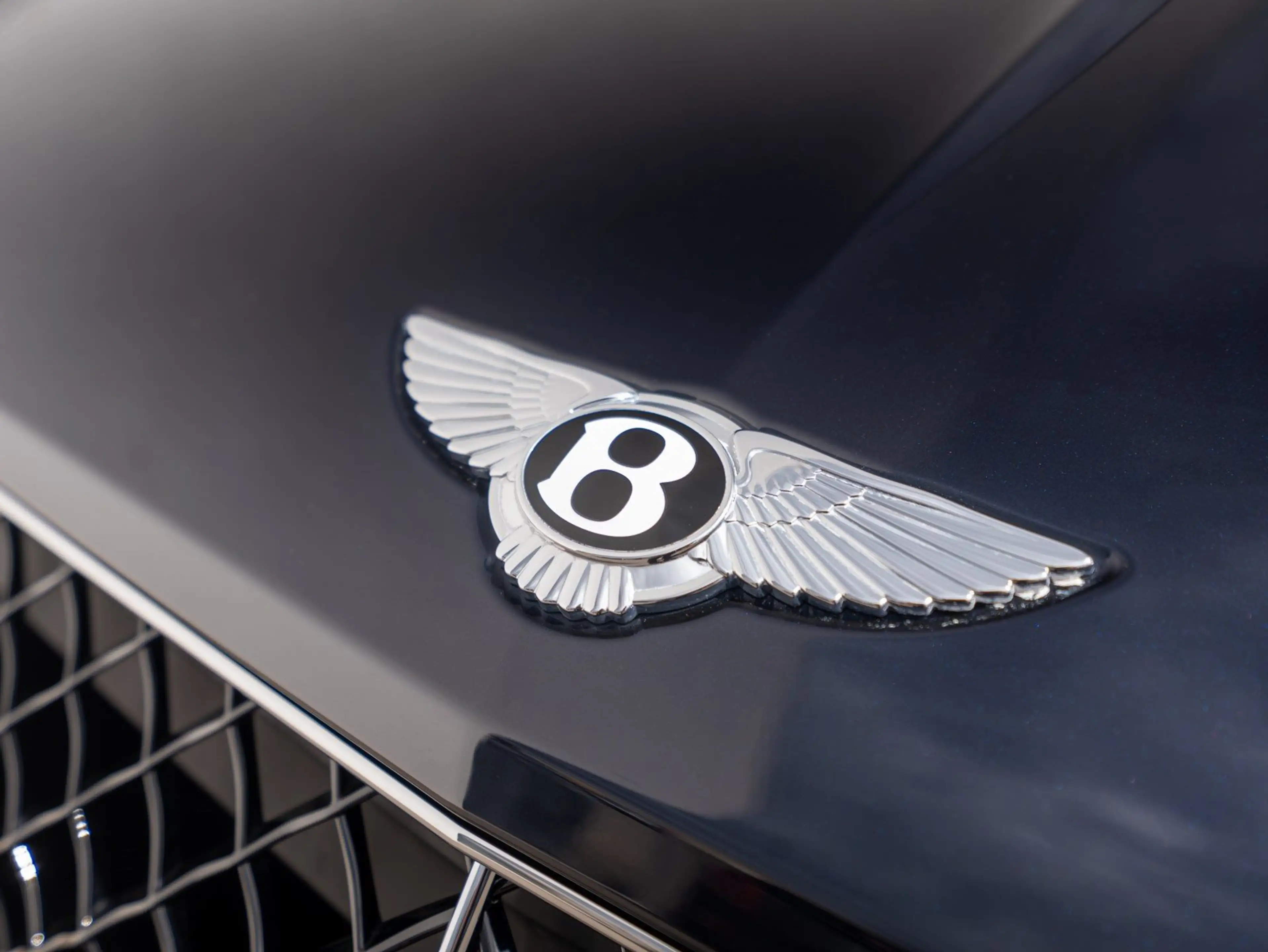Bentley Bentayga 2027 V8 *B&O, Sportauspuff* — photo 3