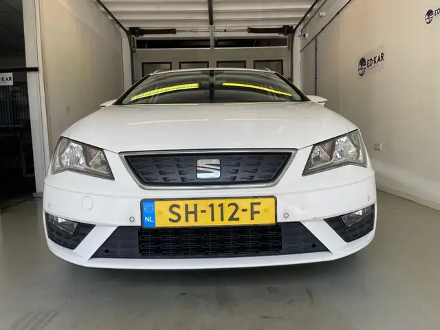 Seat Leon view 4