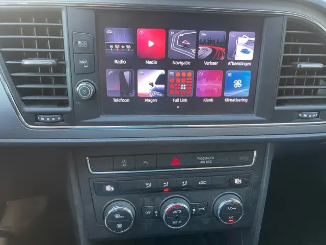 Seat Leon view 3