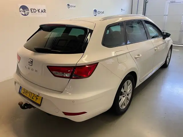 Seat Leon view 6